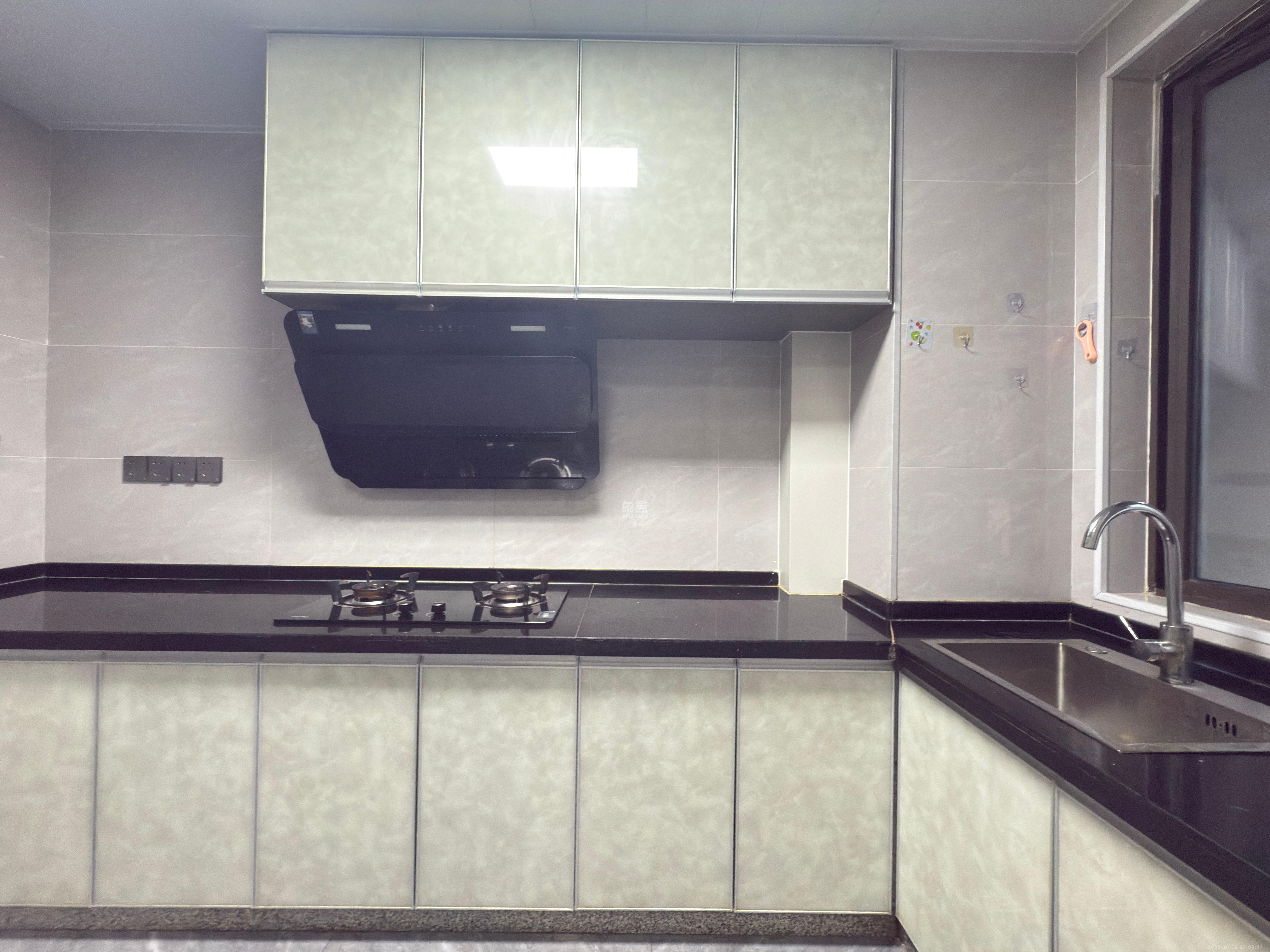 润和又一城  3室2厅2卫    2200.0元/月室内图