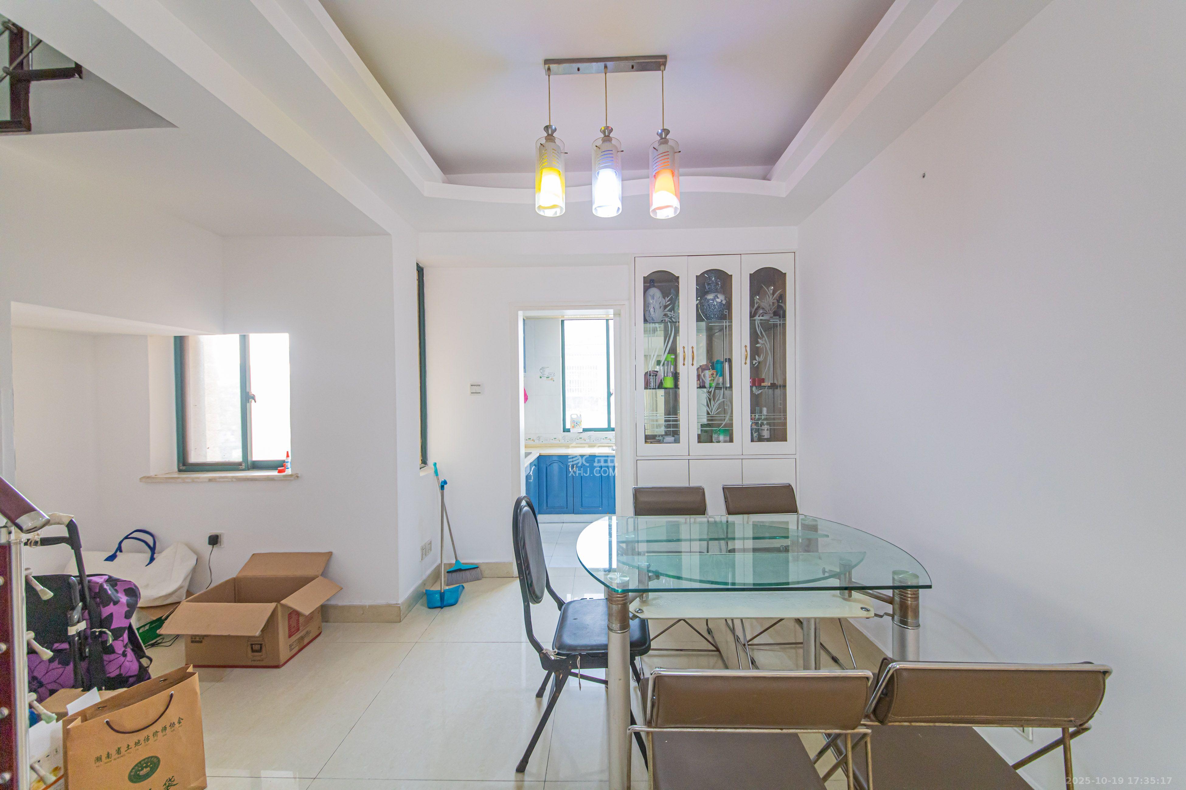 盛世康城  4室3厅3卫    1700.0元/月室内图