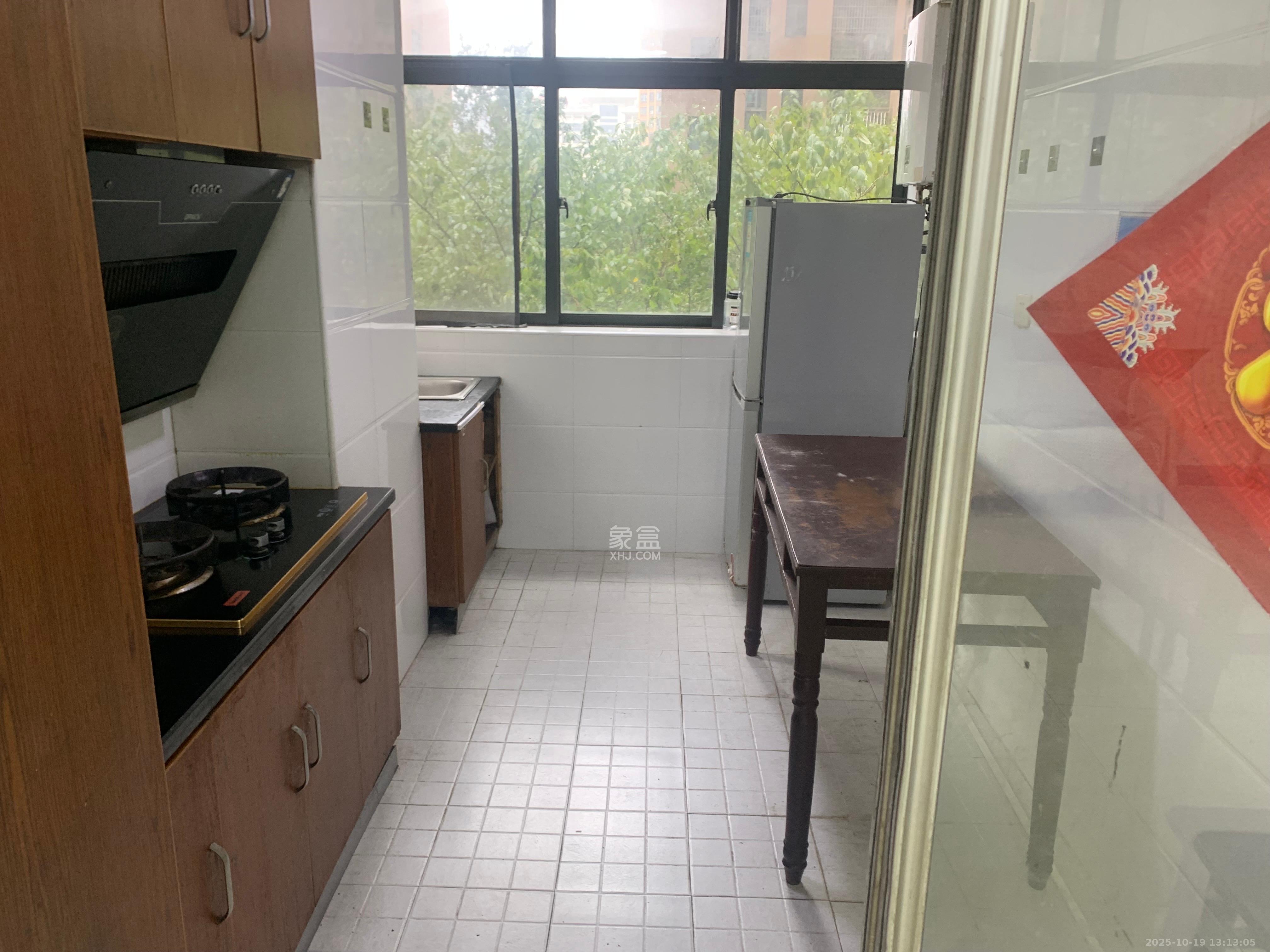 锦湘国际星城三期（锦绣苑）  3室2厅2卫    2500.0元/月室内图