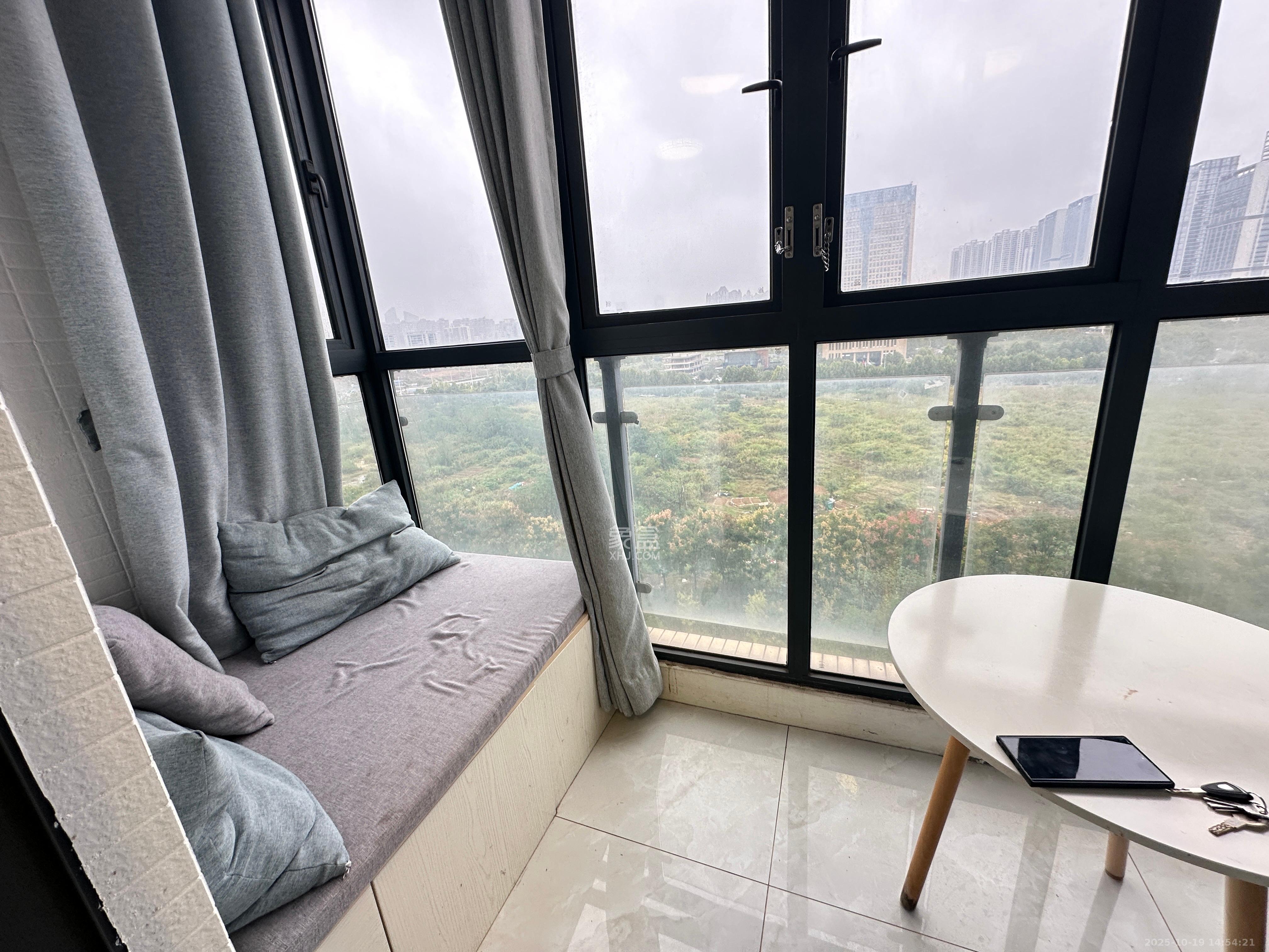 金轮星光名座 1室1厅1卫 1400.0元/月 金轮星光名座 1室1厅1卫 1400.0元/月室内图