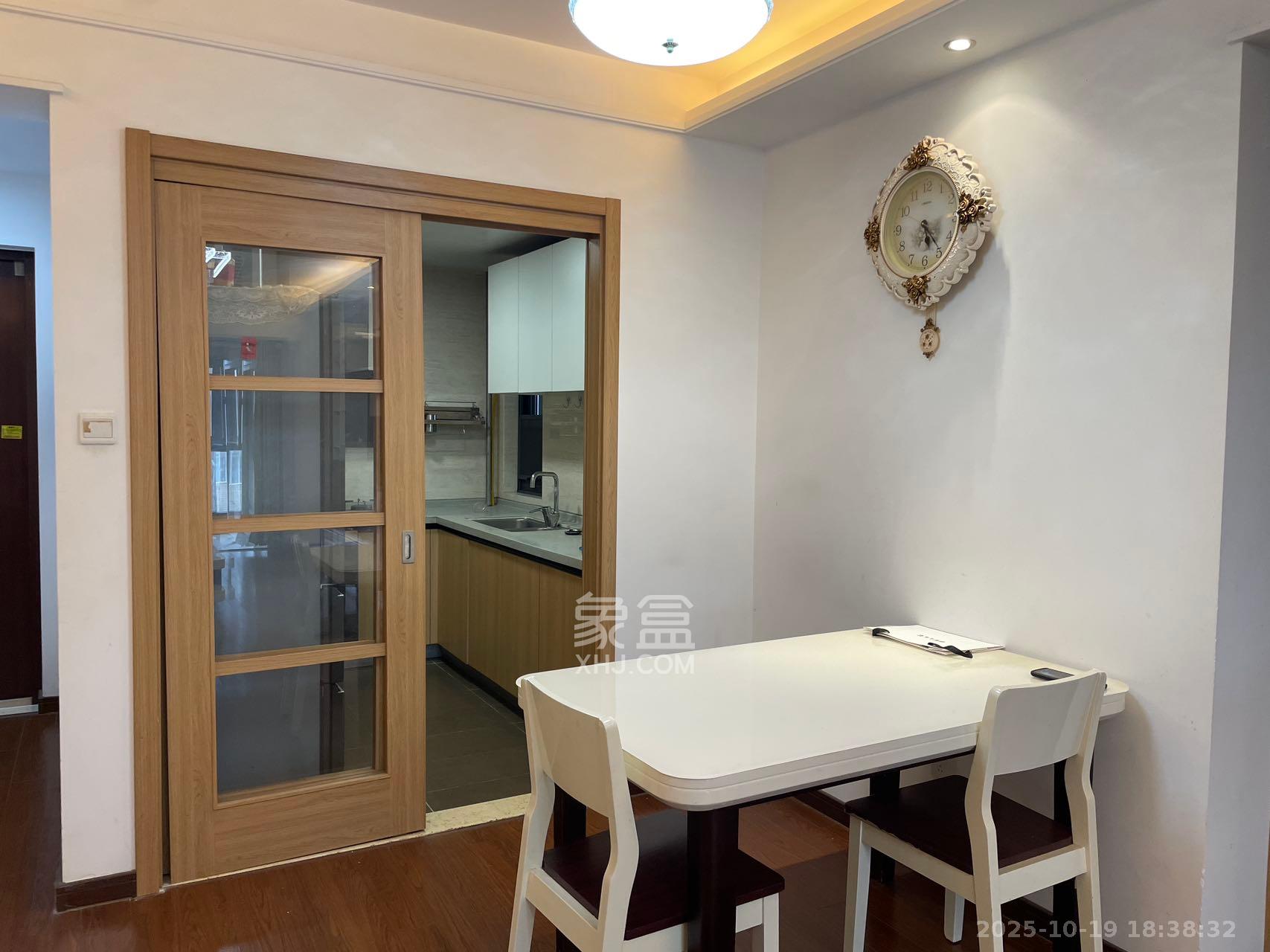 万科魅力之城非凡里  3室1厅1卫    2600.0元/月室内图