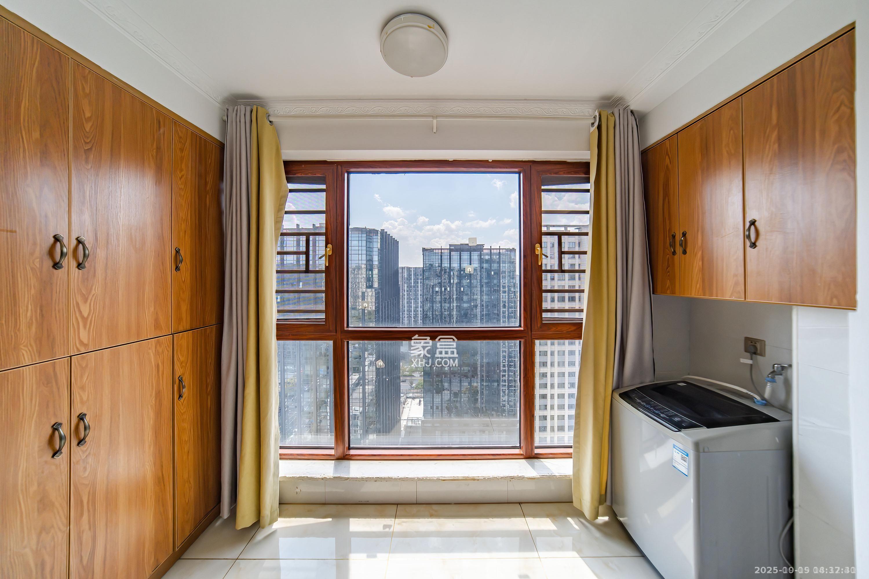 奥克斯滨仕花园（奥克斯洋湖广场/奥克斯中心）  3室2厅1卫    2800.0元/月室内图