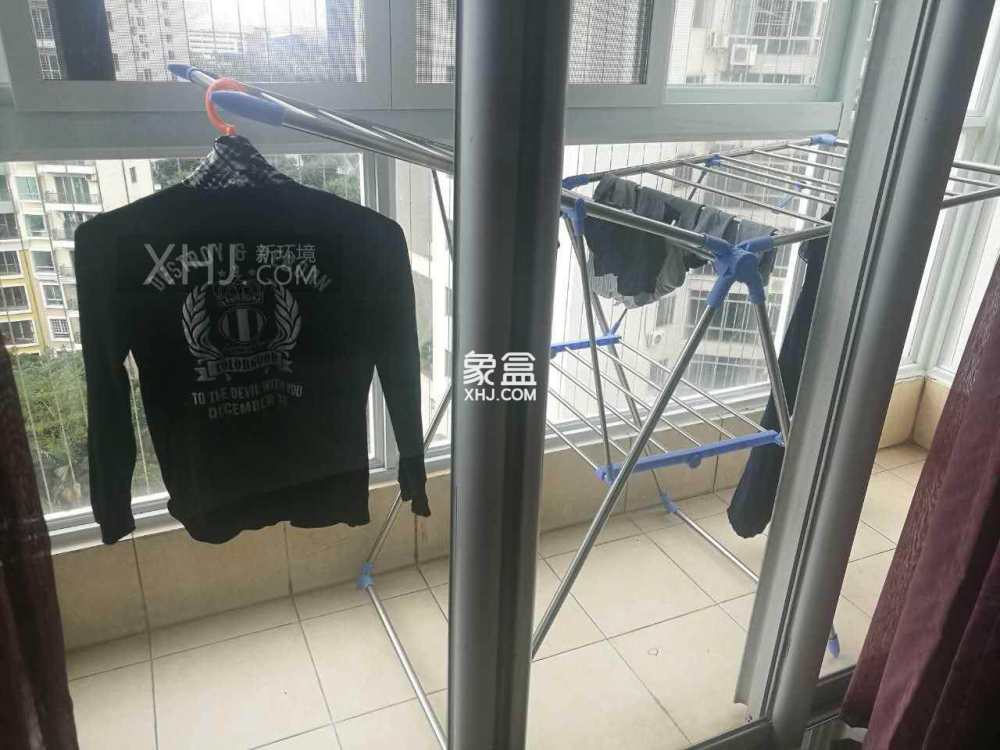 世贸雅苑  3室2厅1卫    320.0万