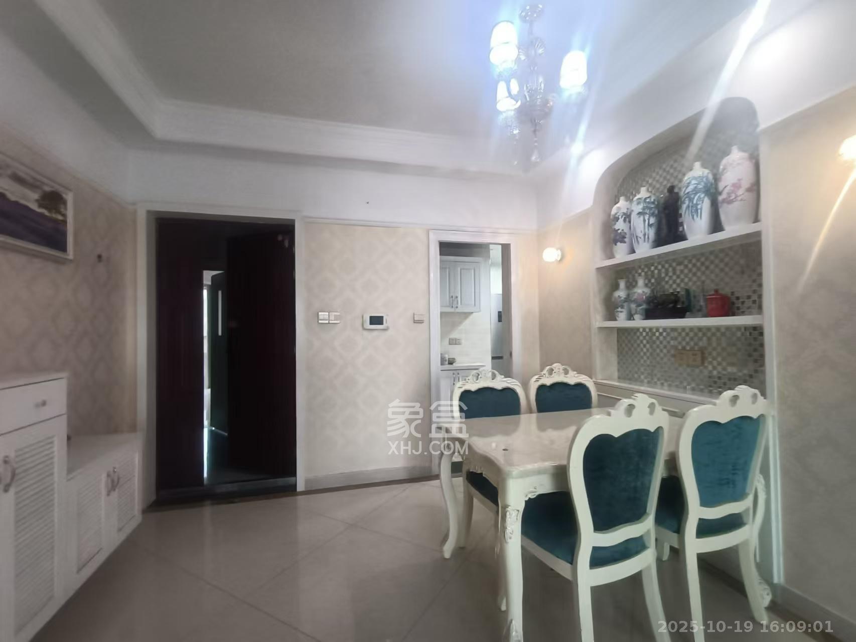 奥林匹克花园贡院三期  2室1厅1卫    2500.0元/月 奥林匹克花园贡院三期  2室1厅1卫    2500.0元/月室内图