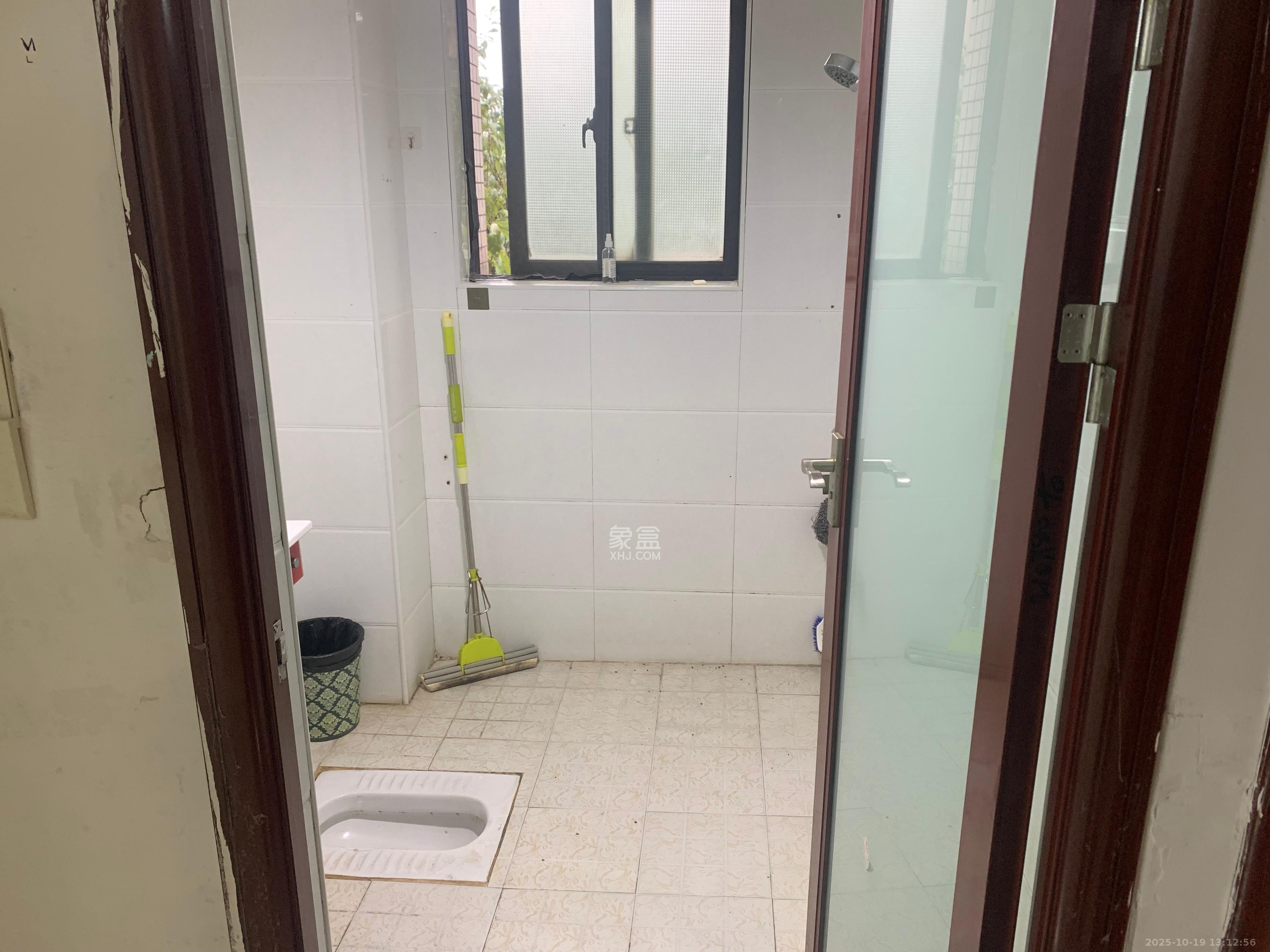 锦湘国际星城三期（锦绣苑）  3室2厅2卫    2500.0元/月室内图