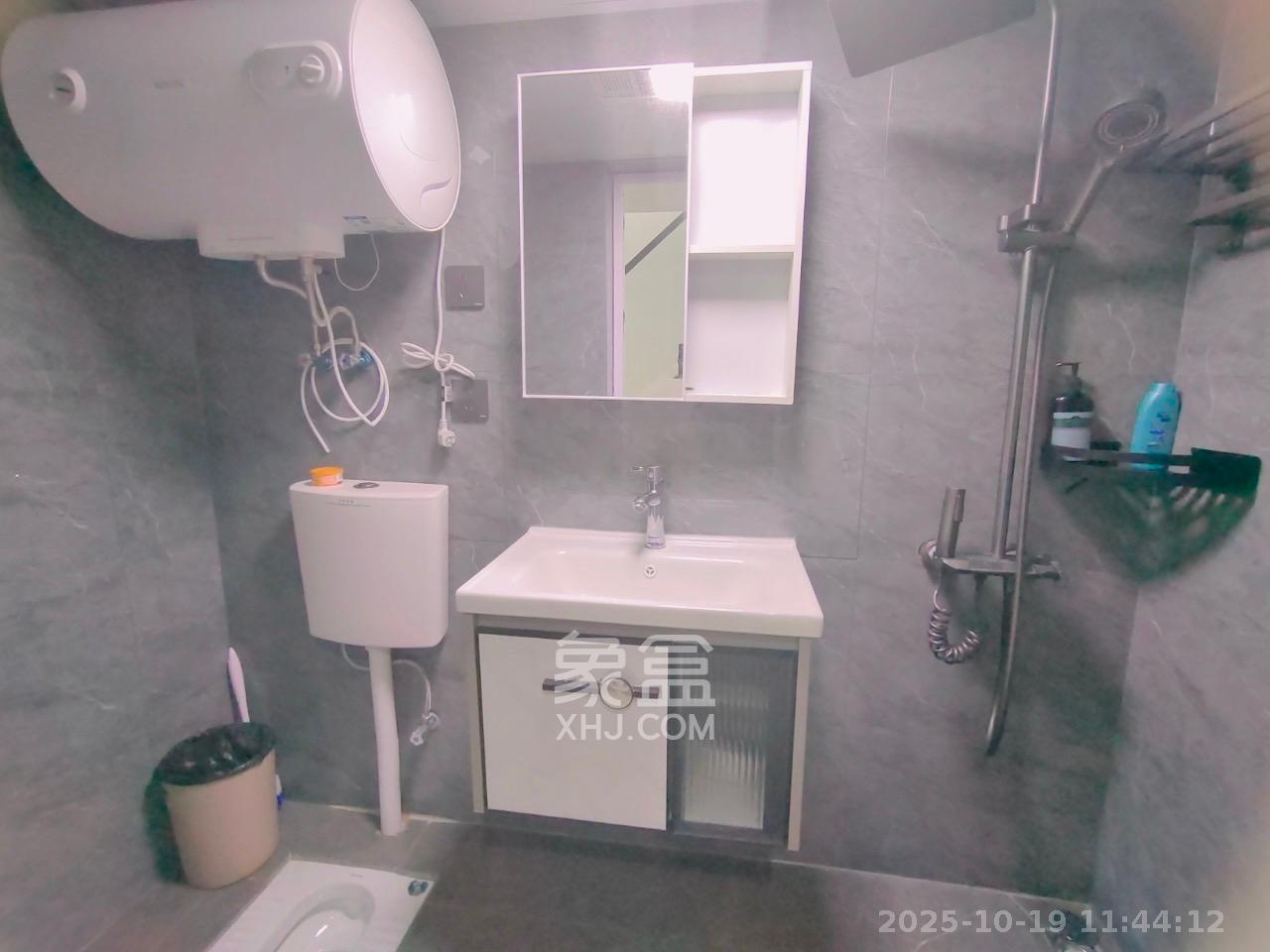 清控湖山雅居北区 2室1厅1卫 2000.0元/月 清控湖山雅居北区 2室1厅1卫 2000.0元/月室内图