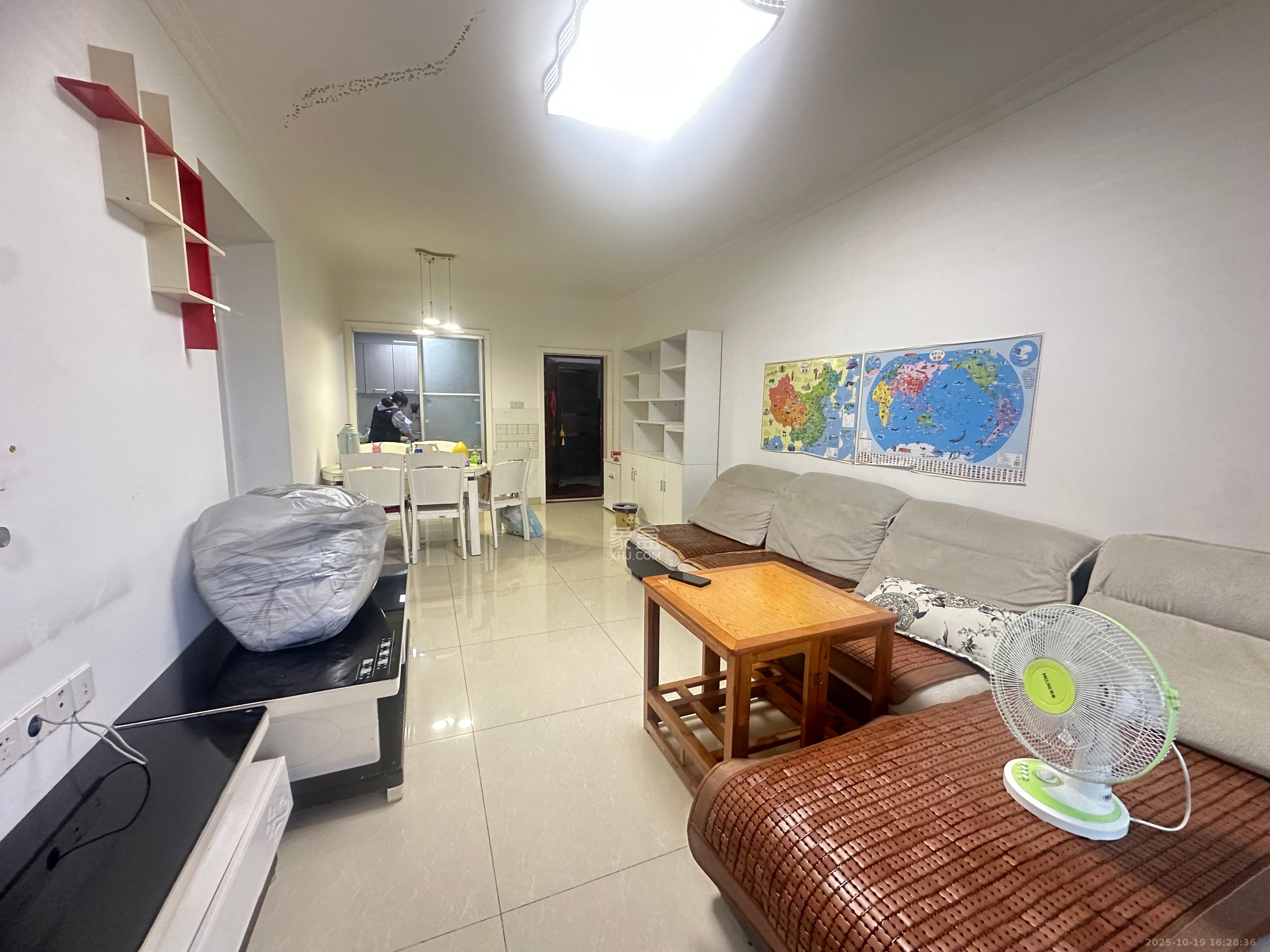 天麓尚层  2室2厅1卫    2000.0元/月 天麓尚层  2室2厅1卫    2000.0元/月室内图