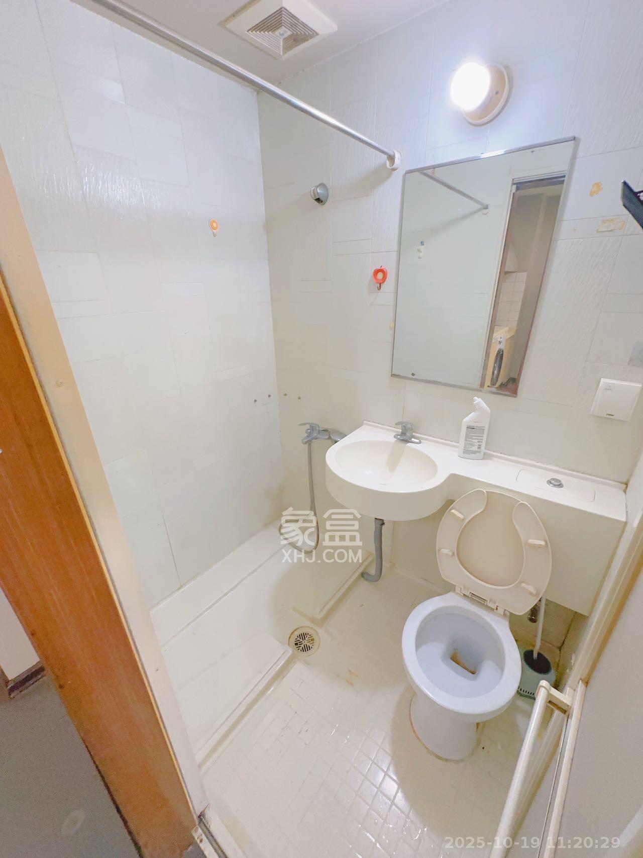 几米空间  1室1厅1卫    1500.0元/月 几米空间  1室1厅1卫    1500.0元/月室内图