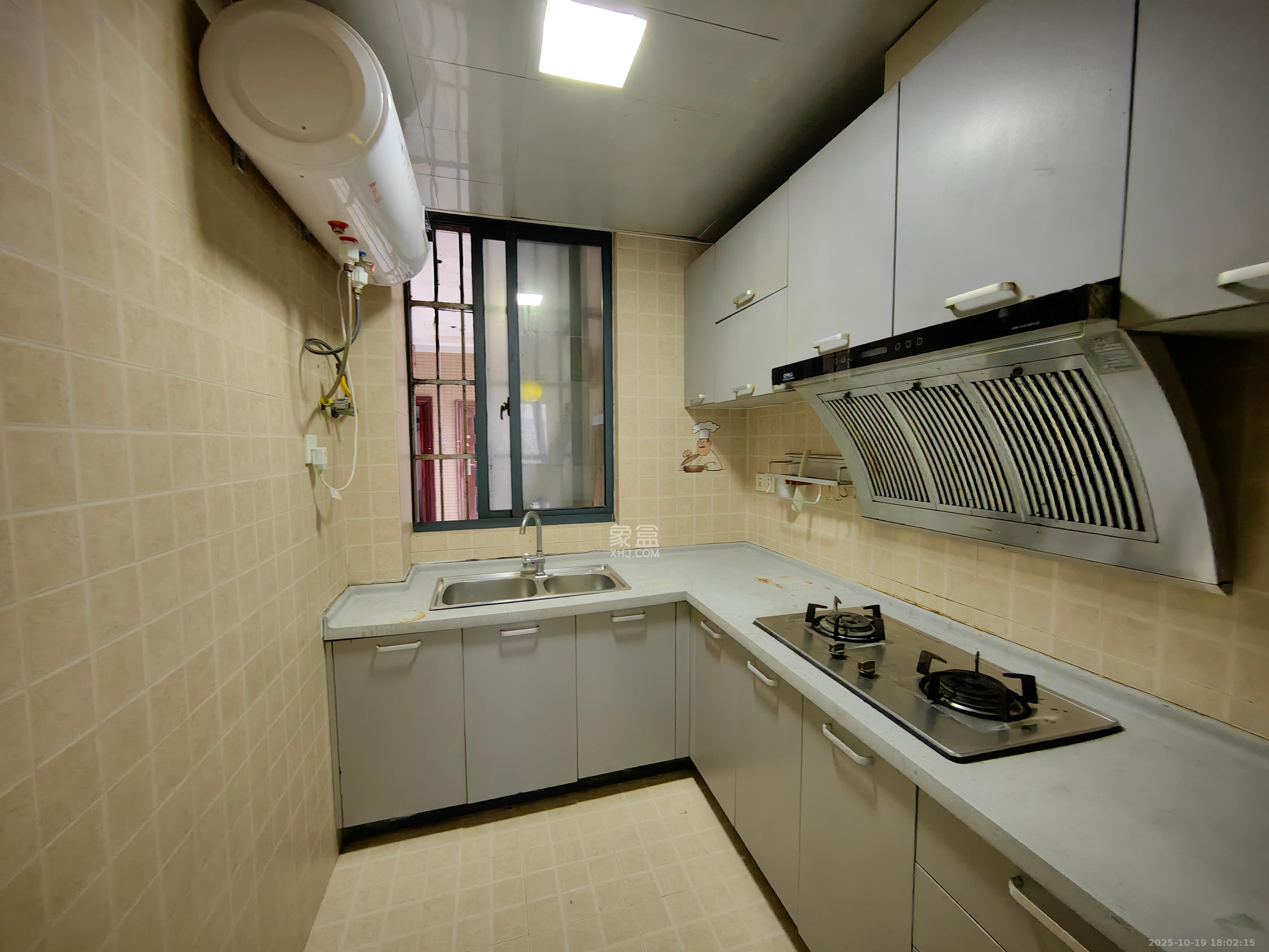 高升金典  3室1厅1卫    2400.0元/月室内图