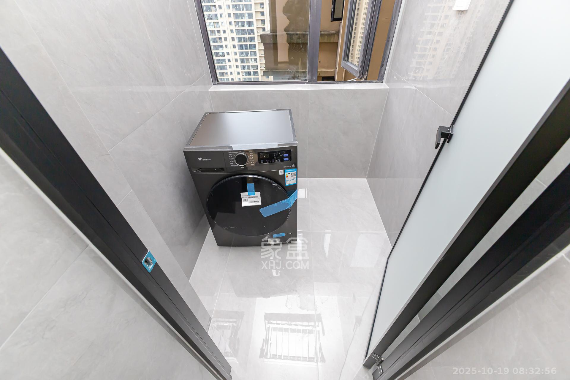 勤诚达境界城 4室2厅2卫 112.8万 勤诚达境界城 4室2厅2卫 112.8万阳台