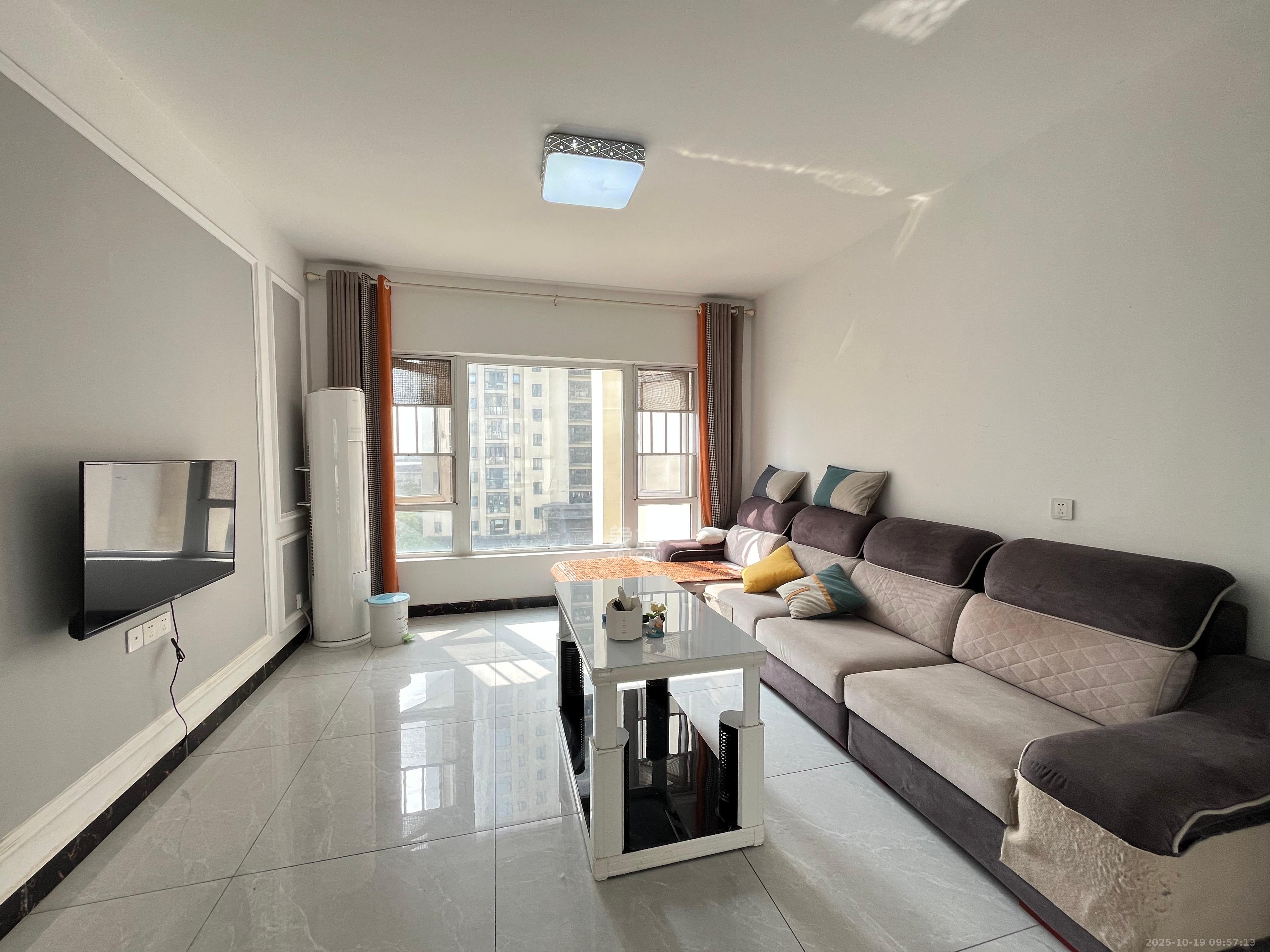 金科天悦(金科美邻汇)  3室2厅2卫    2700.0元/月 金科天悦(金科美邻汇)  3室2厅2卫    2700.0元/月