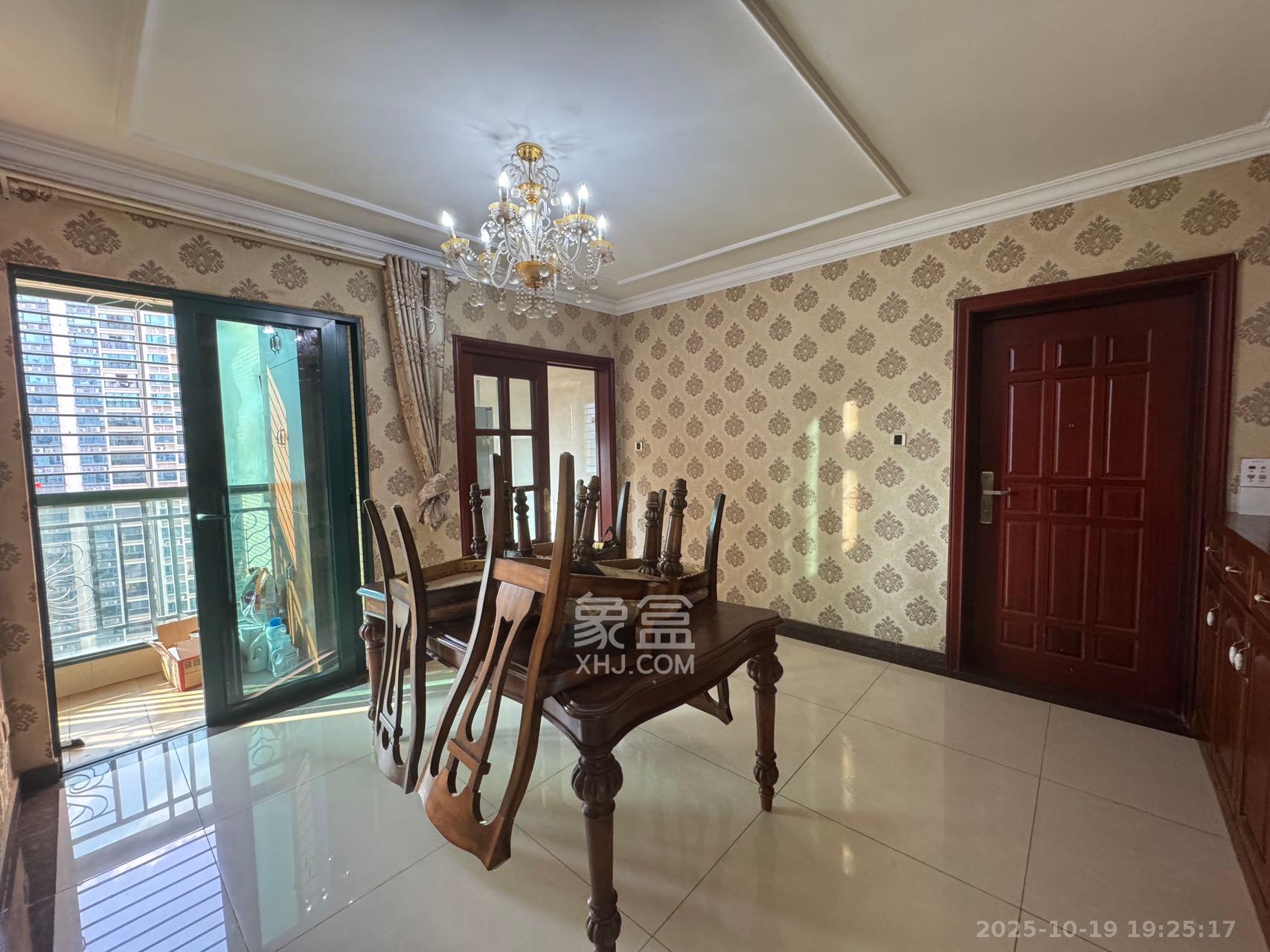 恒大雅苑  4室2厅2卫    4000.0元/月 恒大雅苑  4室2厅2卫    4000.0元/月室内图