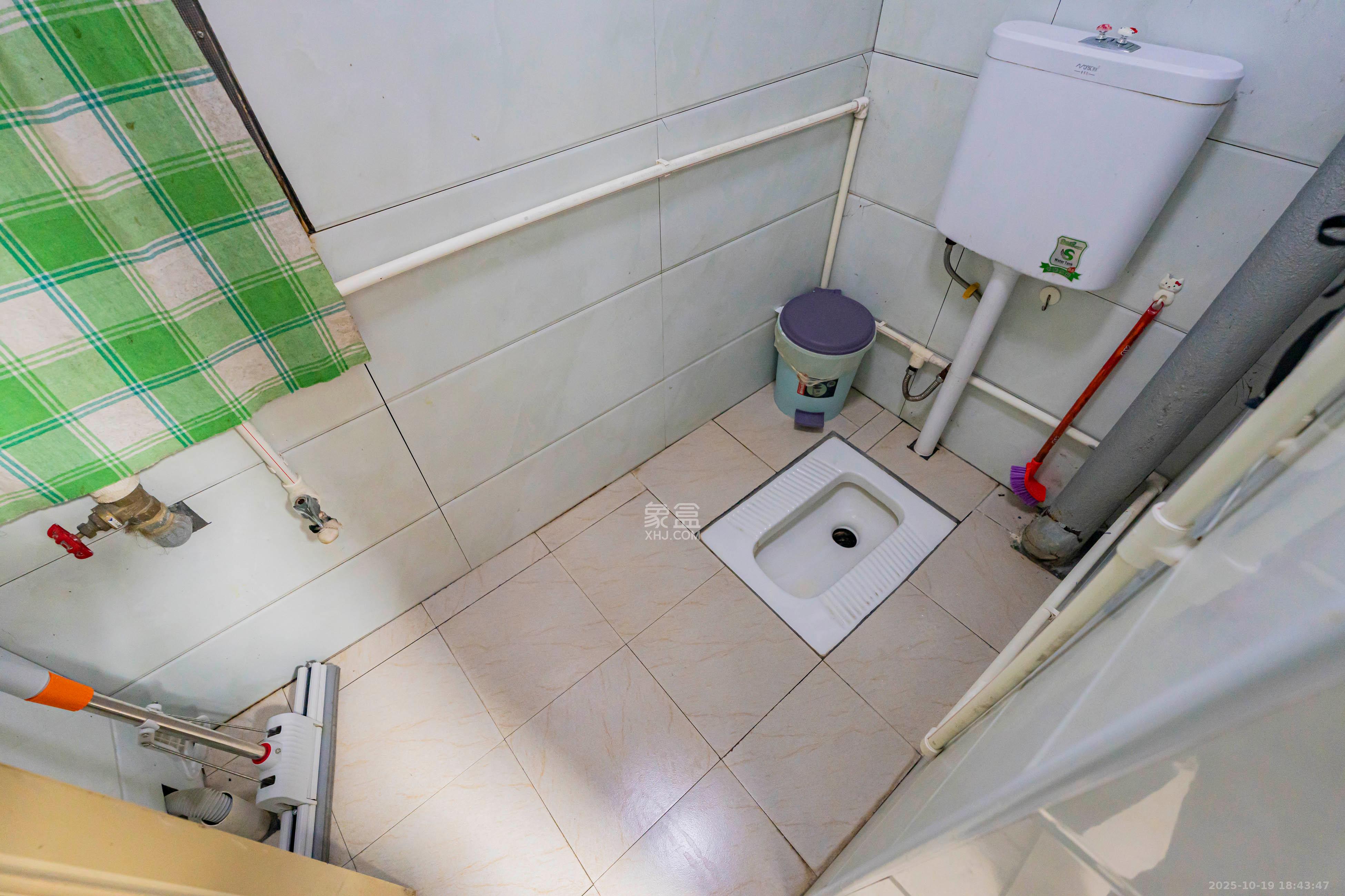 下麻园岭散盘  2室1厅1卫    45.0万卫生间