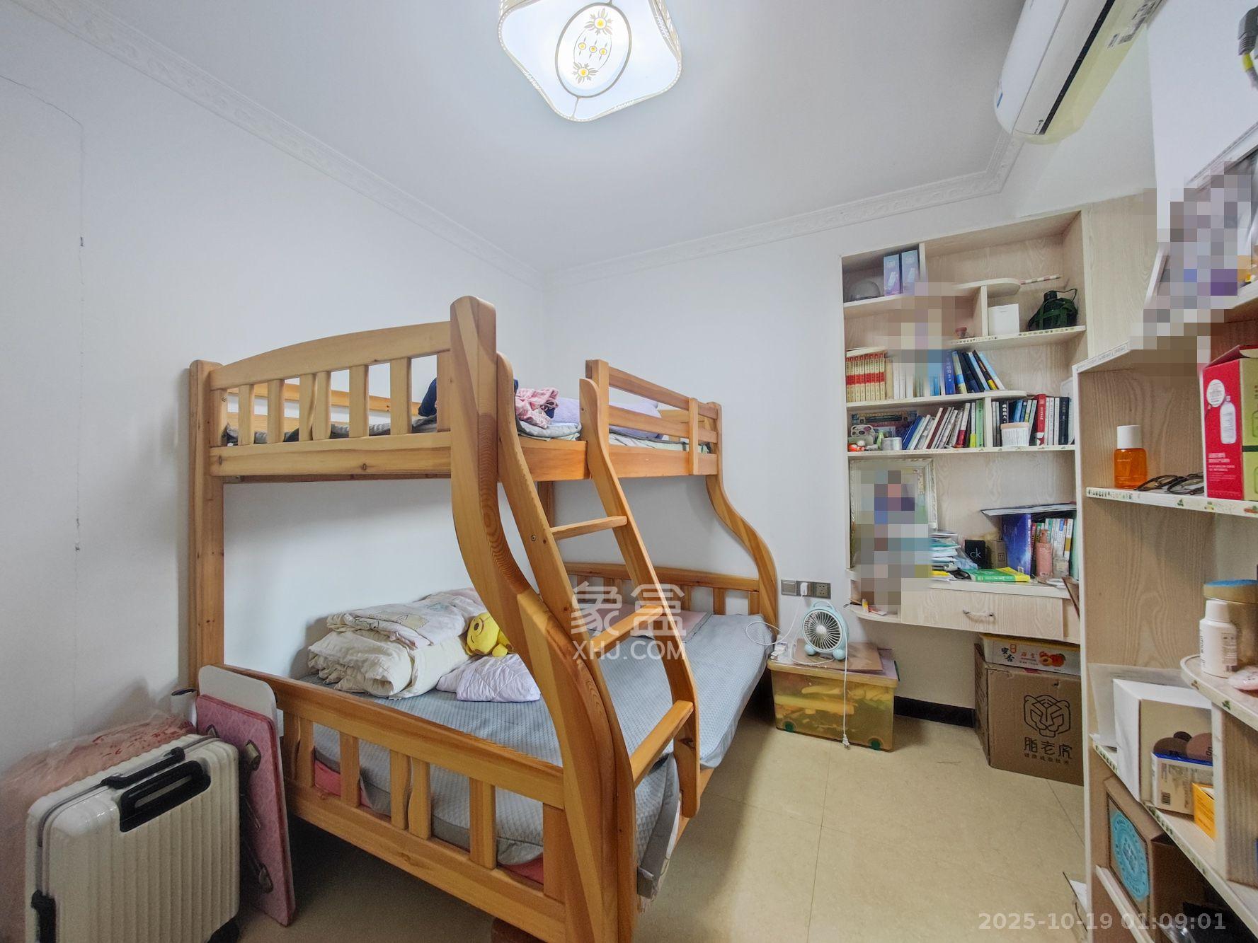 五矿万境水岸二期(五矿万境水岸和苑)  3室2厅2卫    146.8万 五矿万境水岸二期(五矿万境水岸和苑)  3室2厅2卫    146.8万卧室