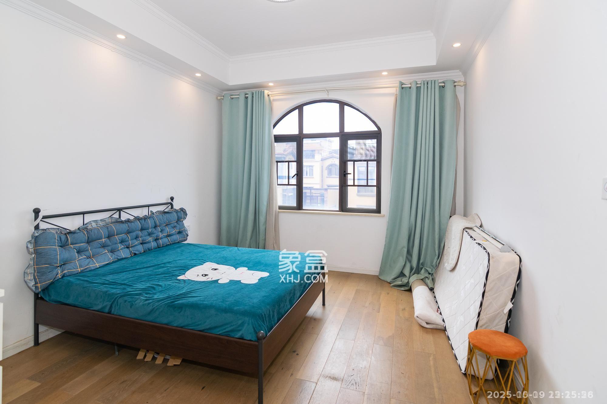 金地三千府（金地湖山樾、金地自在城）  5室2厅3卫    6500.0元/月室内图