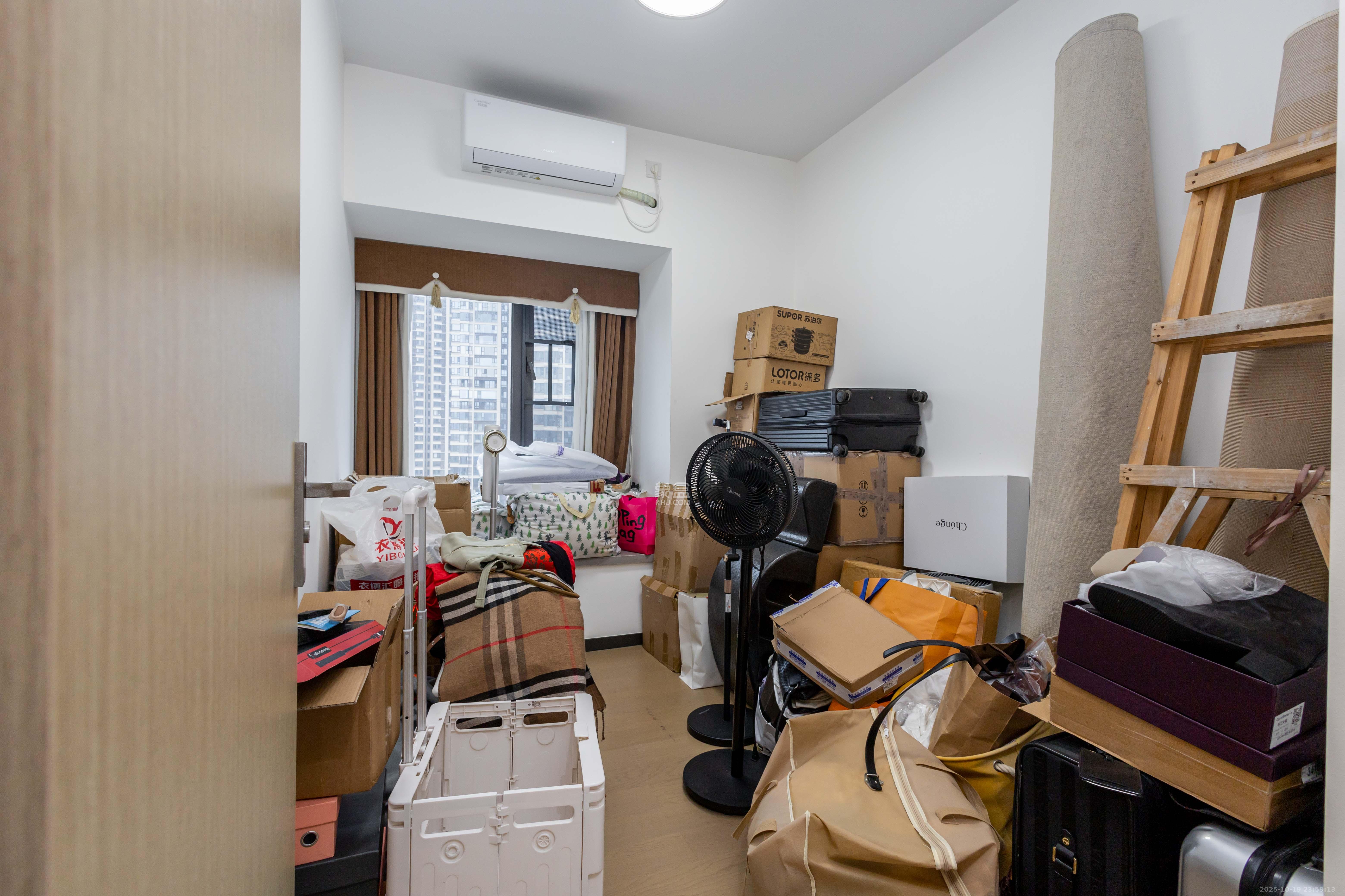 时代印记(长沙时代印记花园)  4室2厅3卫    230.0万 时代印记(长沙时代印记花园)  4室2厅3卫    230.0万卧室