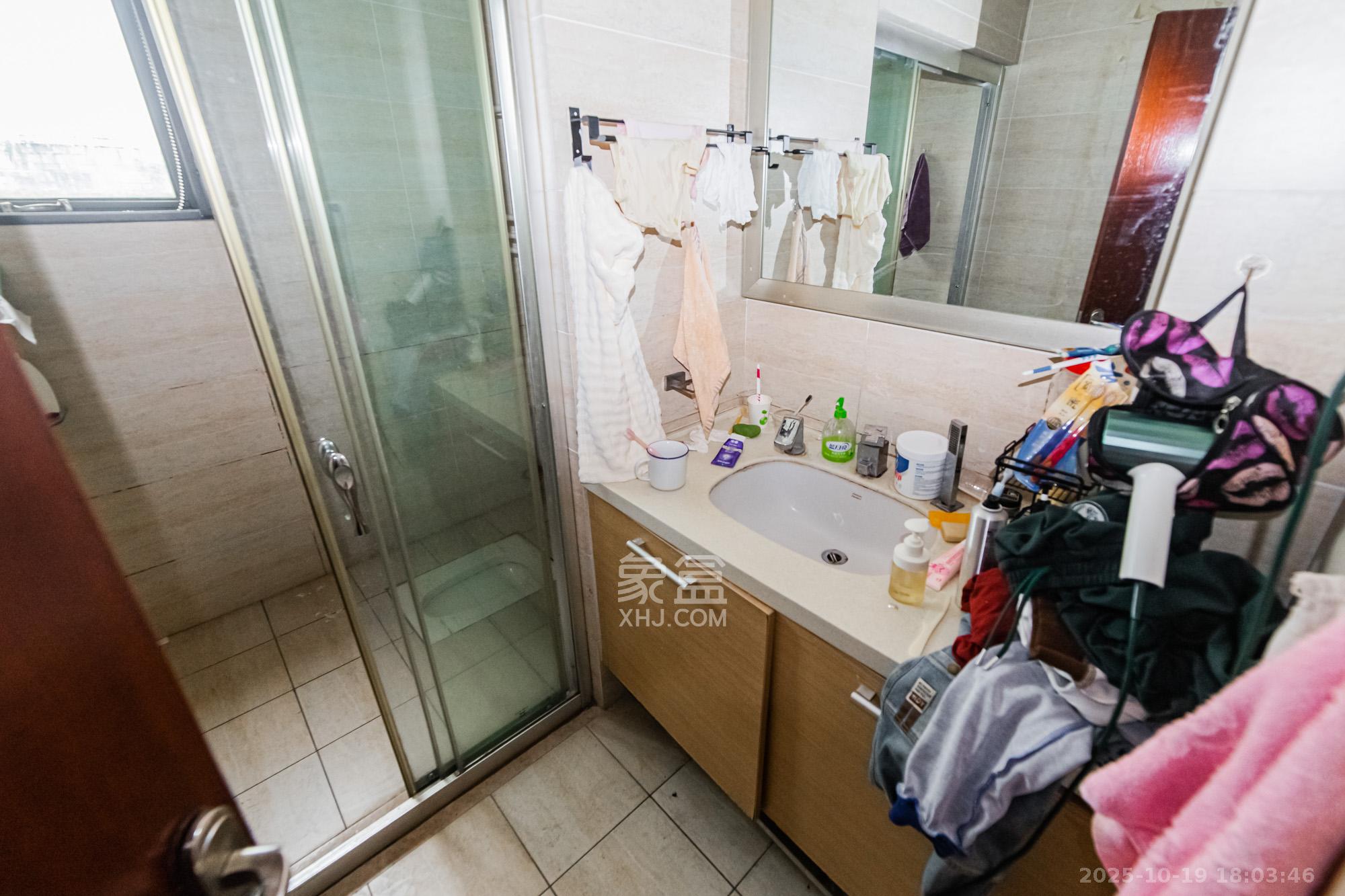 湘江世纪城湘江豪庭  4室2厅1卫    328.0万卫生间