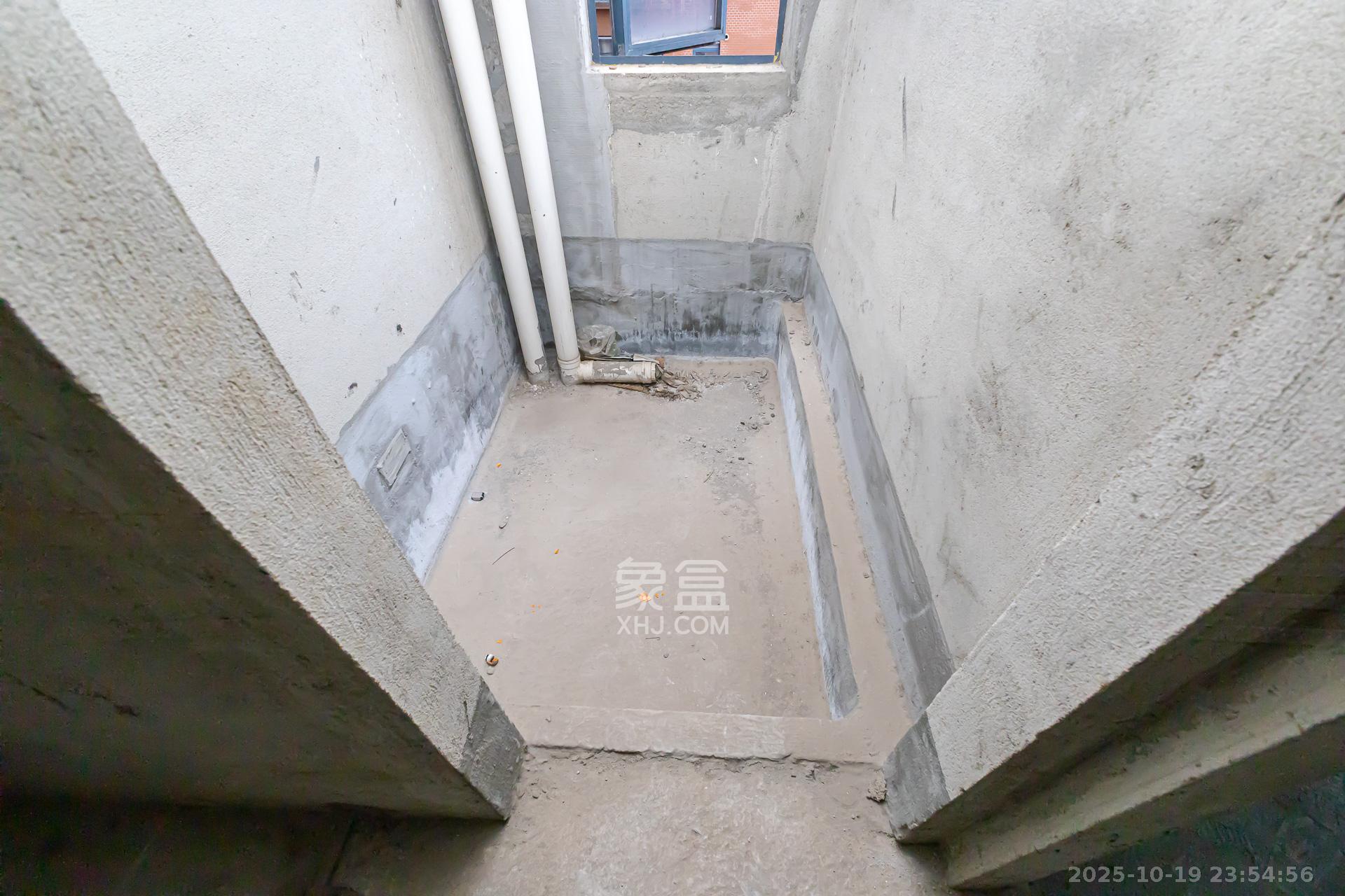 珠江东方明珠（新地东方明珠）三期  3室2厅1卫    46.0万卫生间