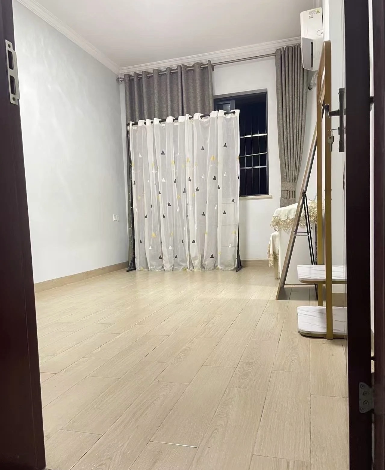 滨江新苑（一期A区）  2室2厅2卫    3000.0元/月室内图