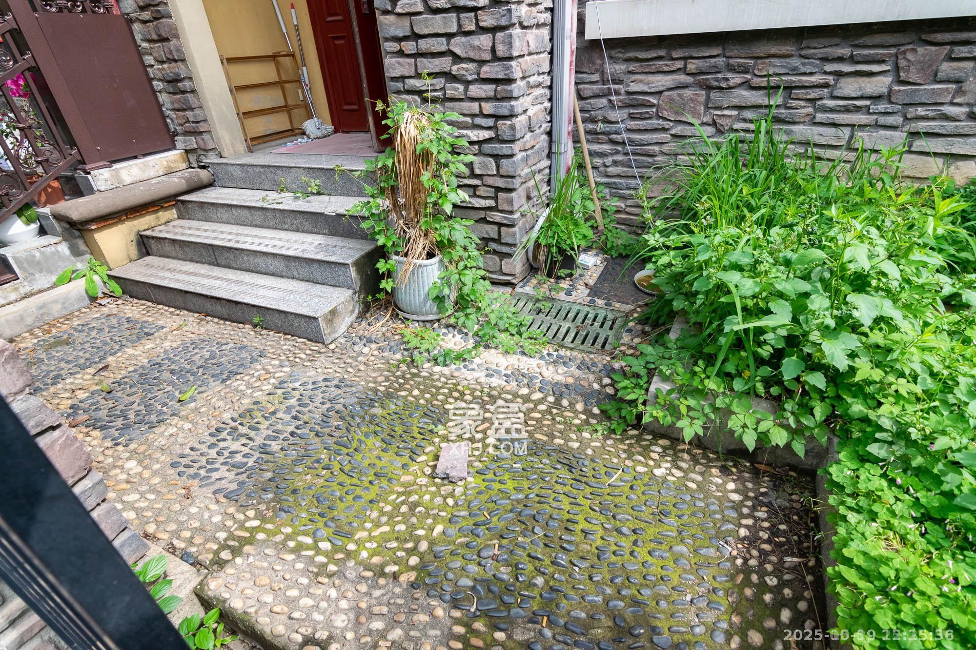 金地三千府（金地湖山樾、金地自在城）  5室2厅3卫    6500.0元/月室内图