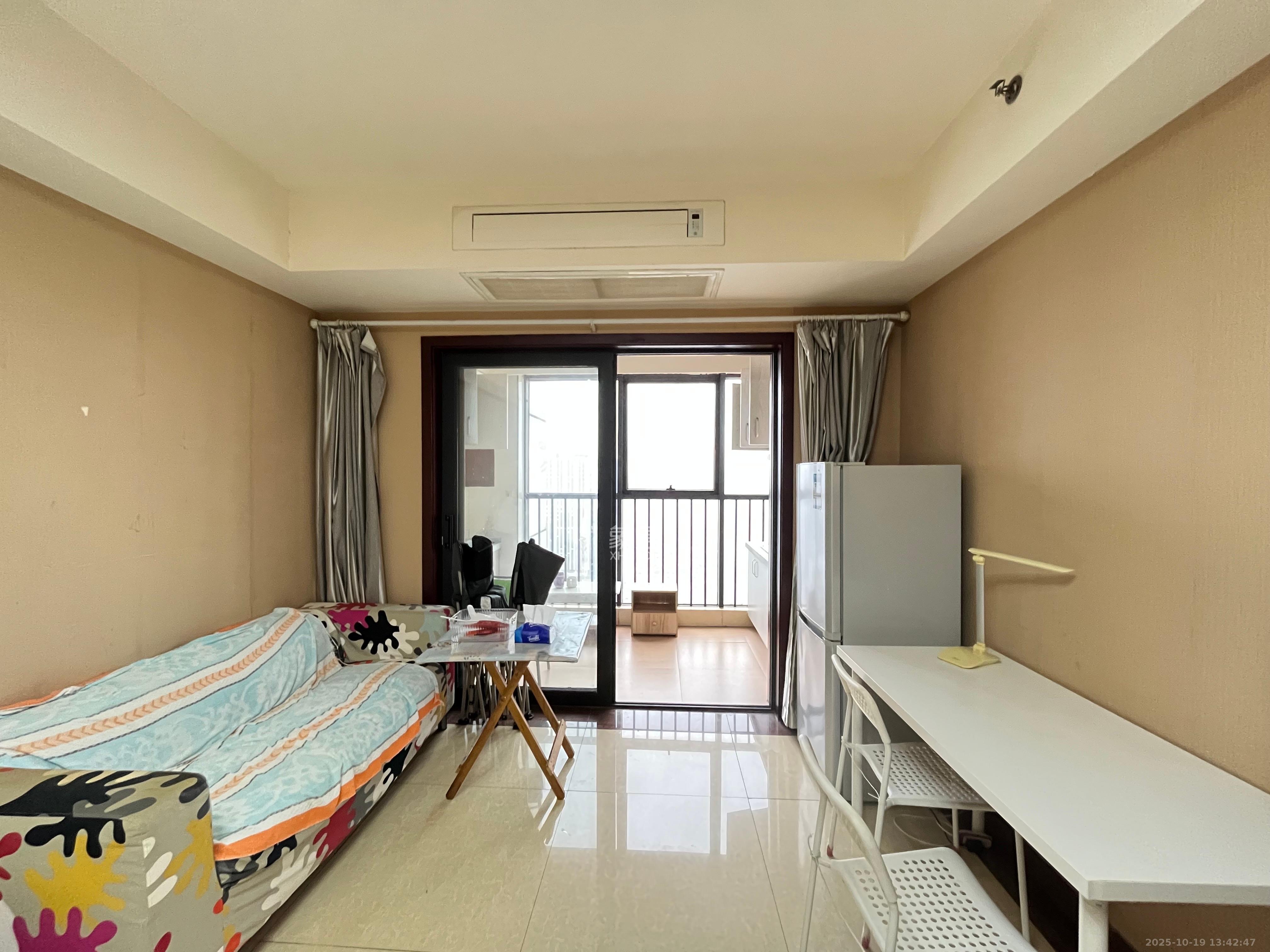 东塘瑞府  1室1厅1卫    1500.0元/月 东塘瑞府  1室1厅1卫    1500.0元/月室内图