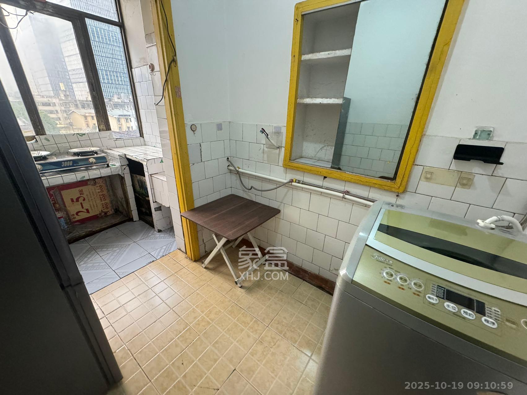 高升巷散盘 1室1厅1卫 1200.0元/月 高升巷散盘 1室1厅1卫 1200.0元/月室内图