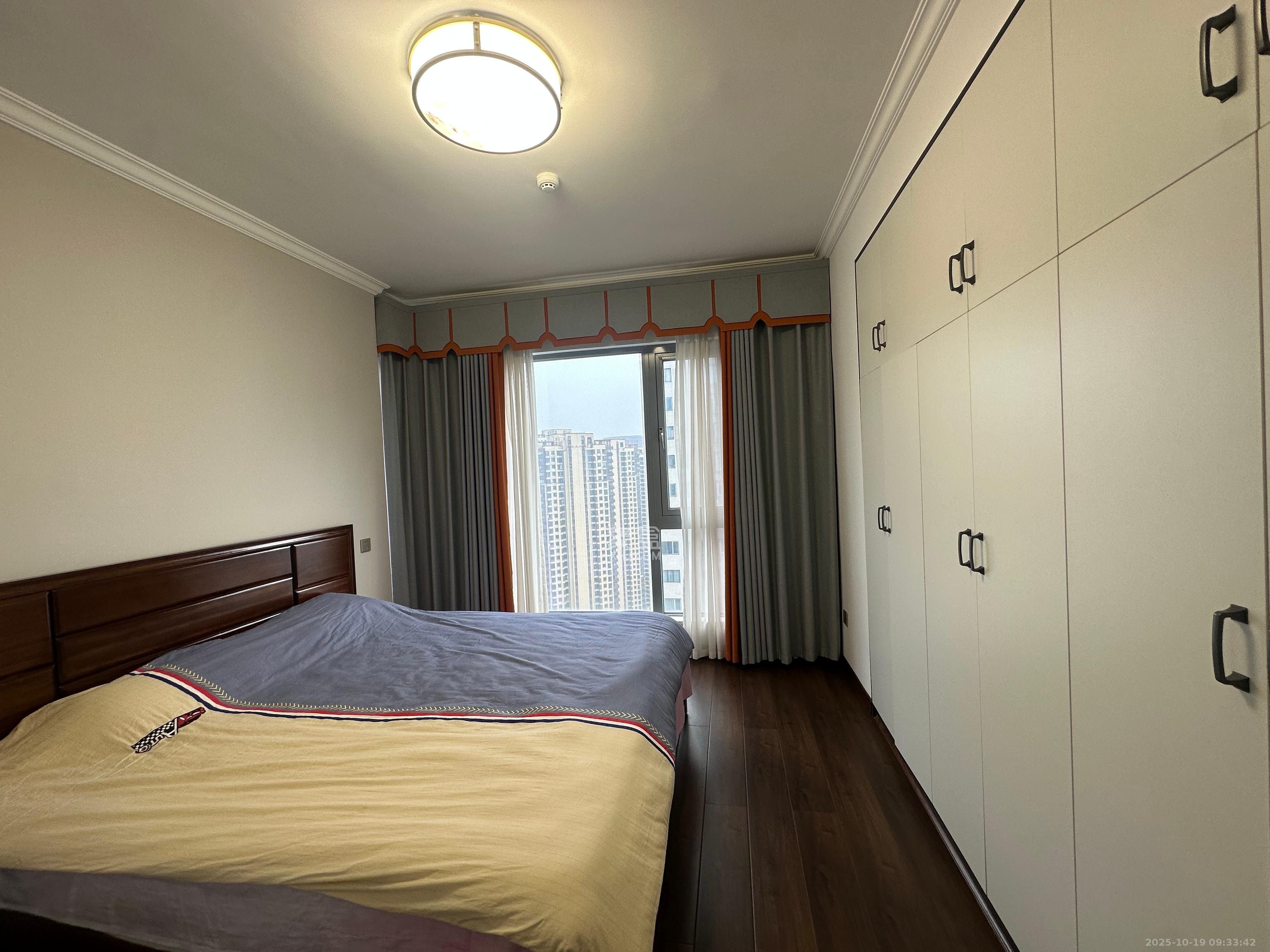 保利天禧D区  3室2厅2卫    4500.0元/月室内图