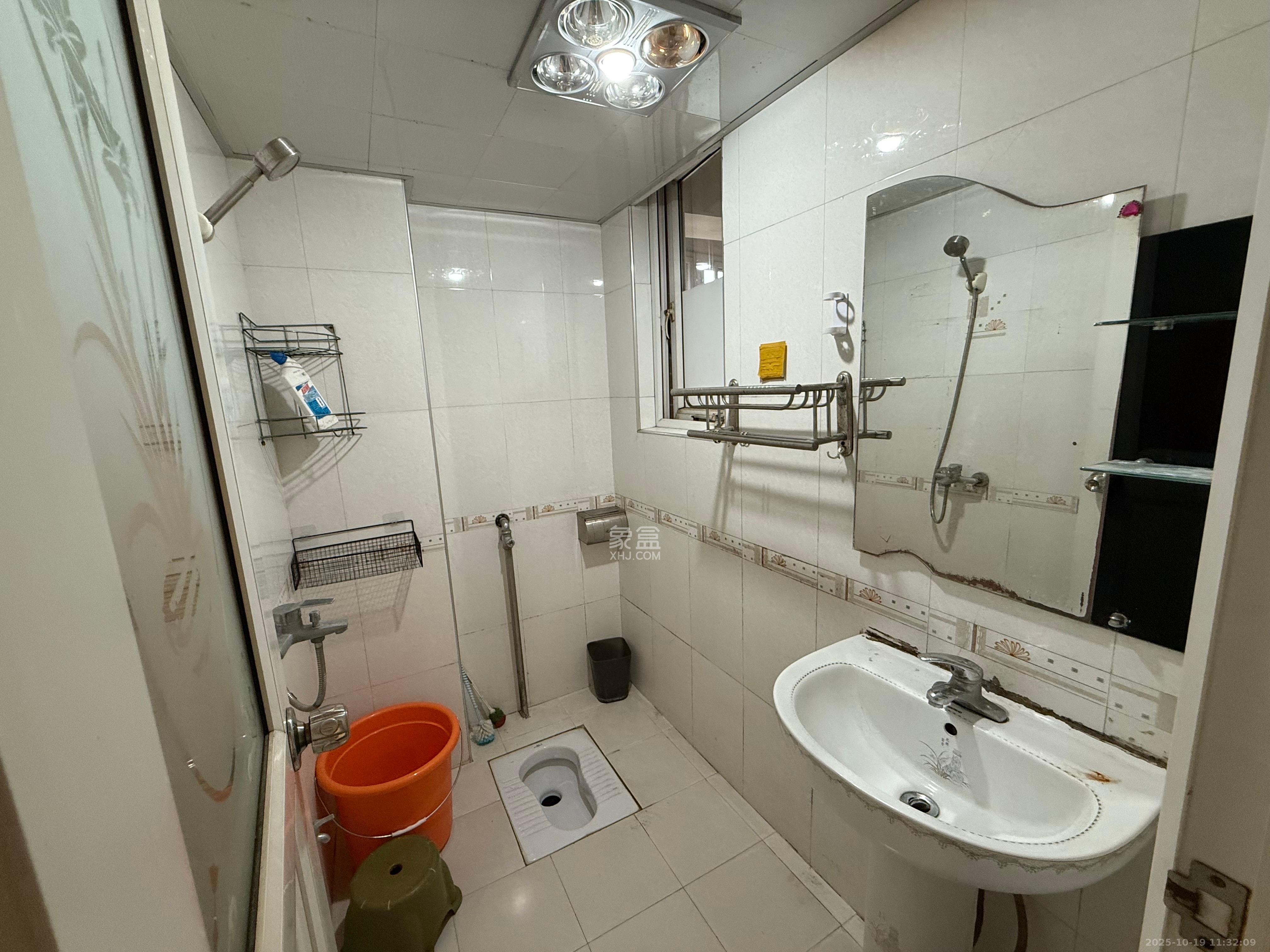 未来现代城 2室2厅1卫 1600.0元/月 未来现代城 2室2厅1卫 1600.0元/月室内图