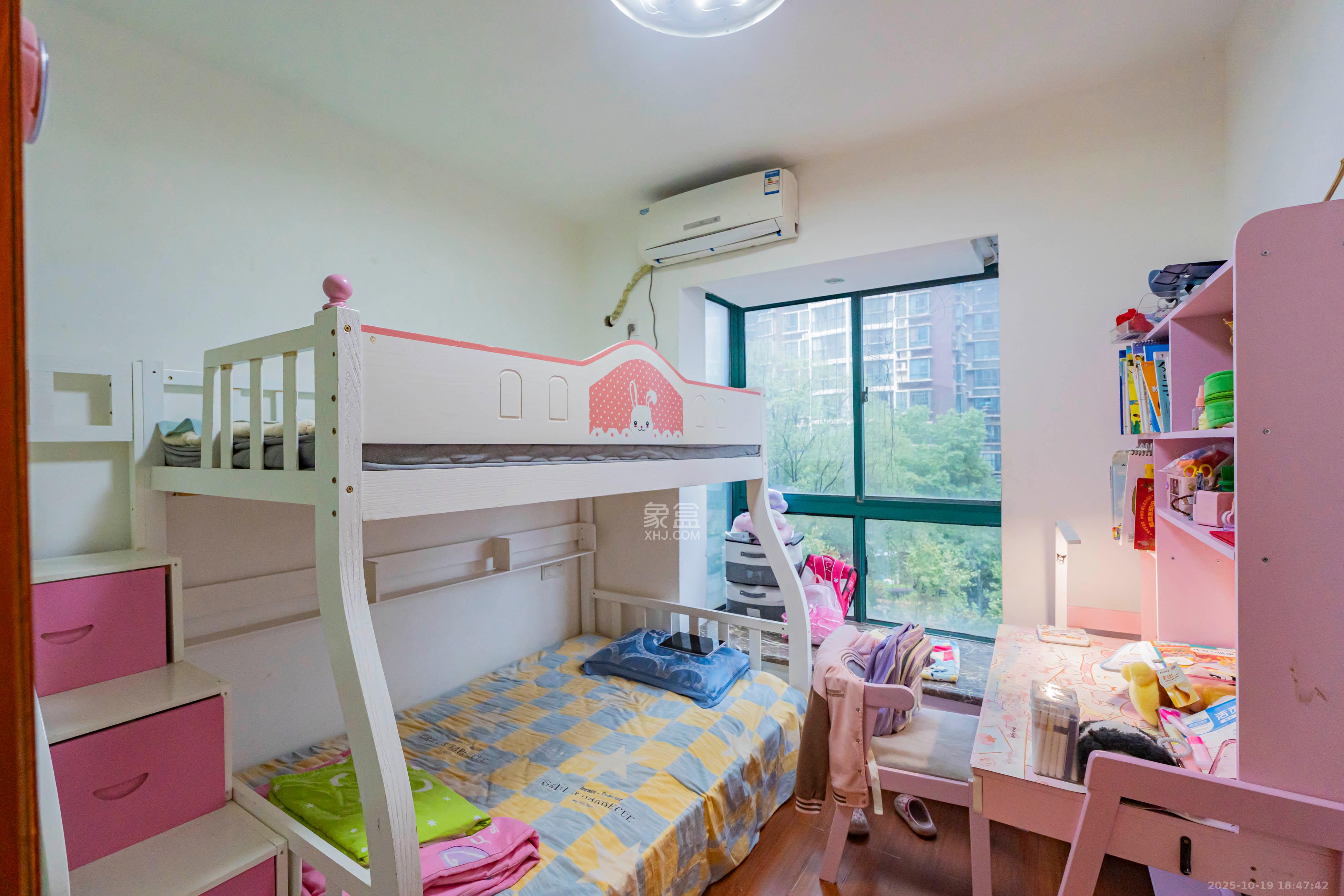 才子佳苑一期/二期 3室2厅1卫 68.0万 才子佳苑一期/二期 3室2厅1卫 68.0万卧室