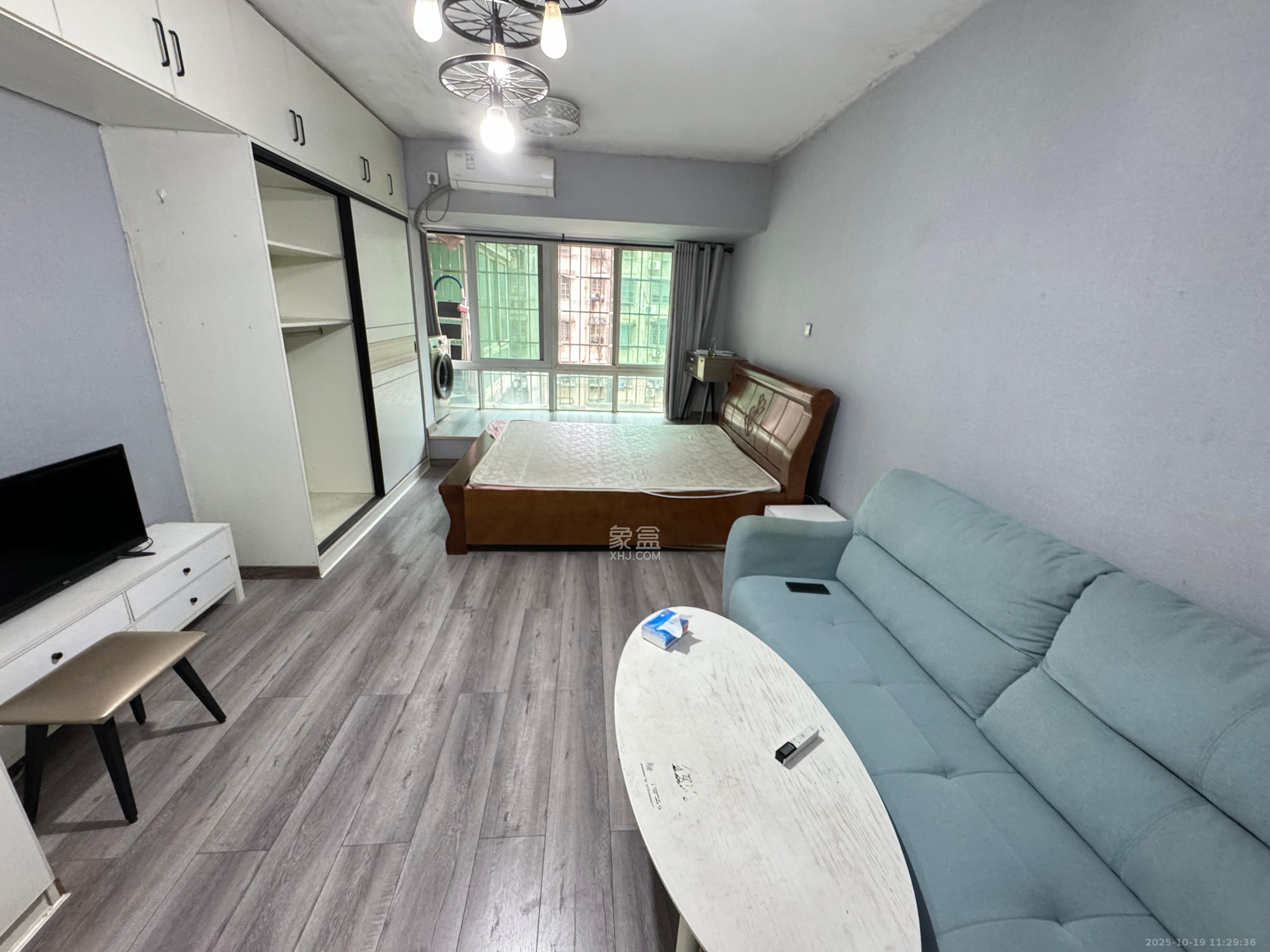 几米空间  1室1厅1卫    1700.0元/月 几米空间  1室1厅1卫    1700.0元/月