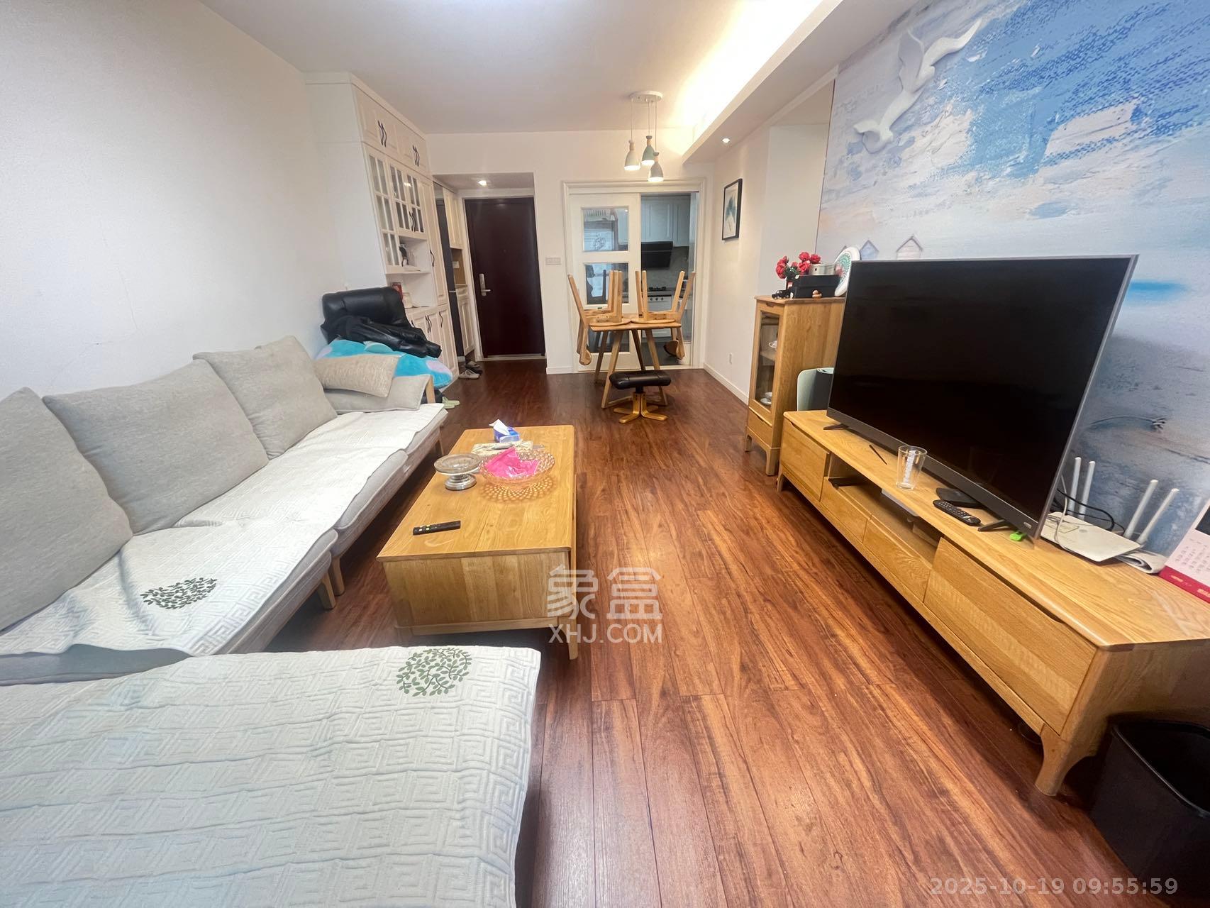 万科魅力之城观澜里 3室2厅2卫 2600.0元/月 万科魅力之城观澜里 3室2厅2卫 2600.0元/月室内图