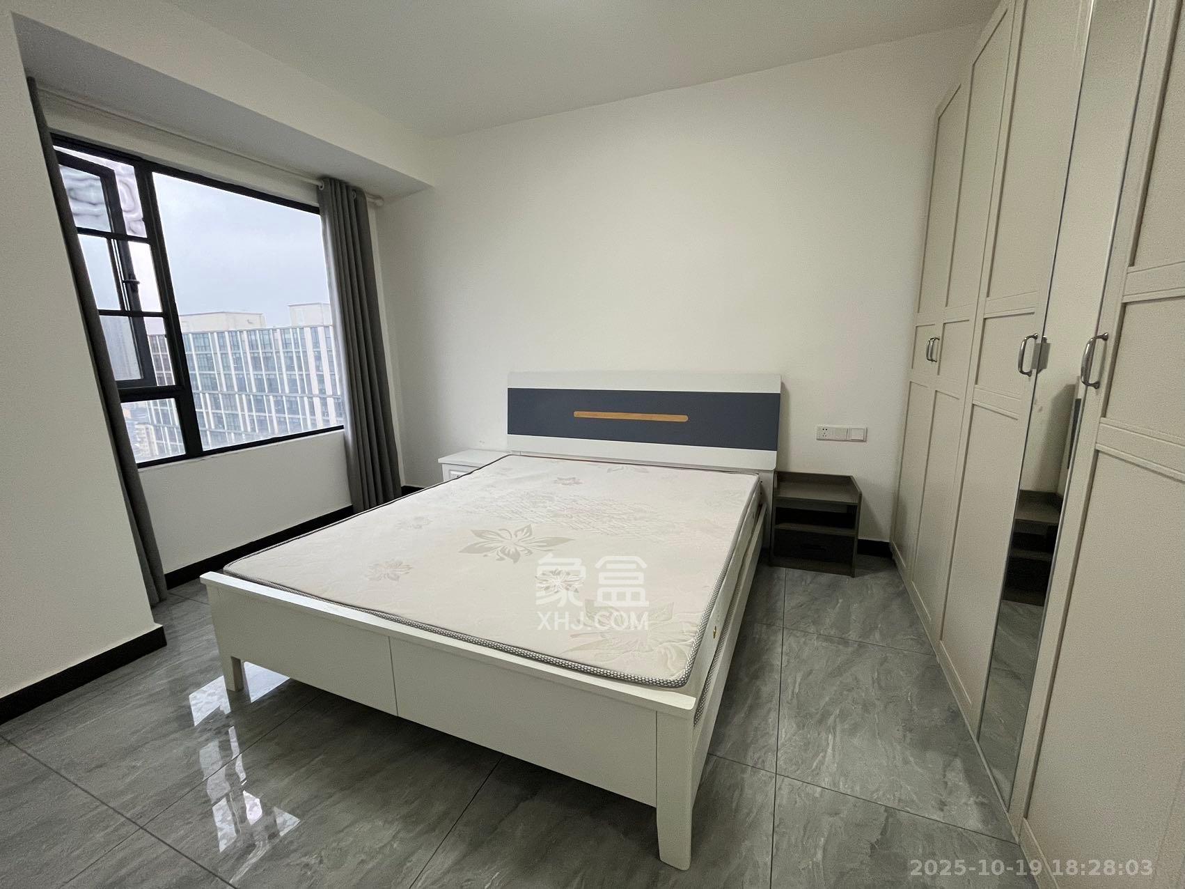 梦想枫林湾  3室2厅2卫    3200.0元/月 梦想枫林湾  3室2厅2卫    3200.0元/月室内图