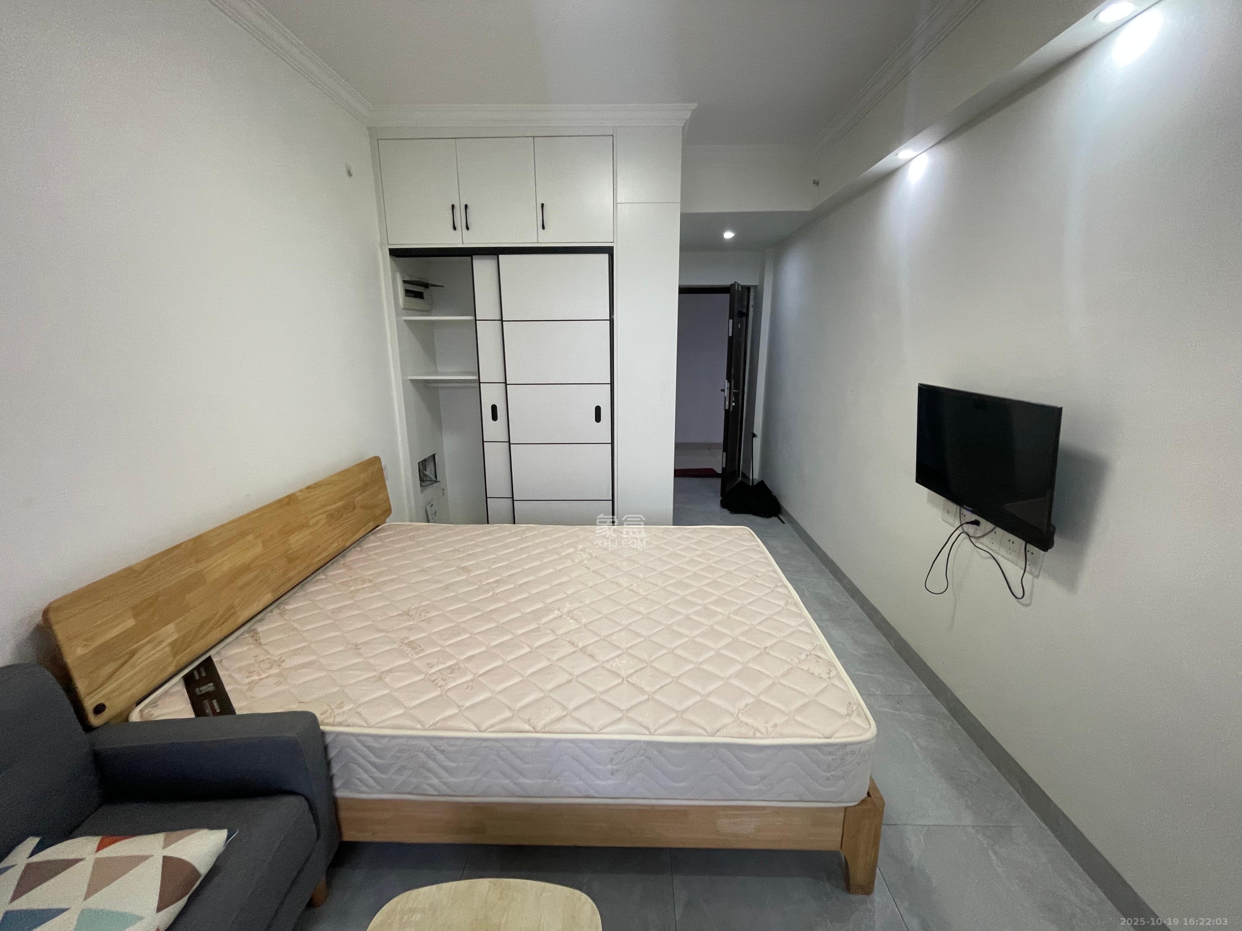 欧亚达国际广场 1室1厅1卫 1400.0元/月 欧亚达国际广场 1室1厅1卫 1400.0元/月室内图