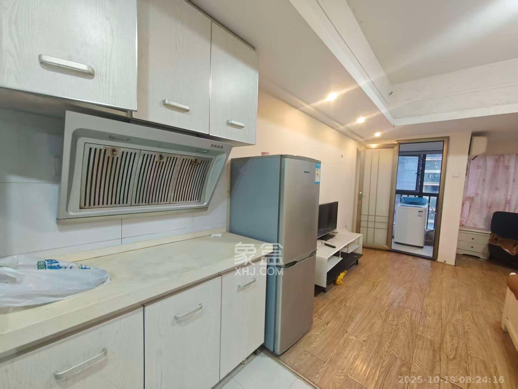 罗马国际公寓  1室1厅1卫    1200.0元/月室内图