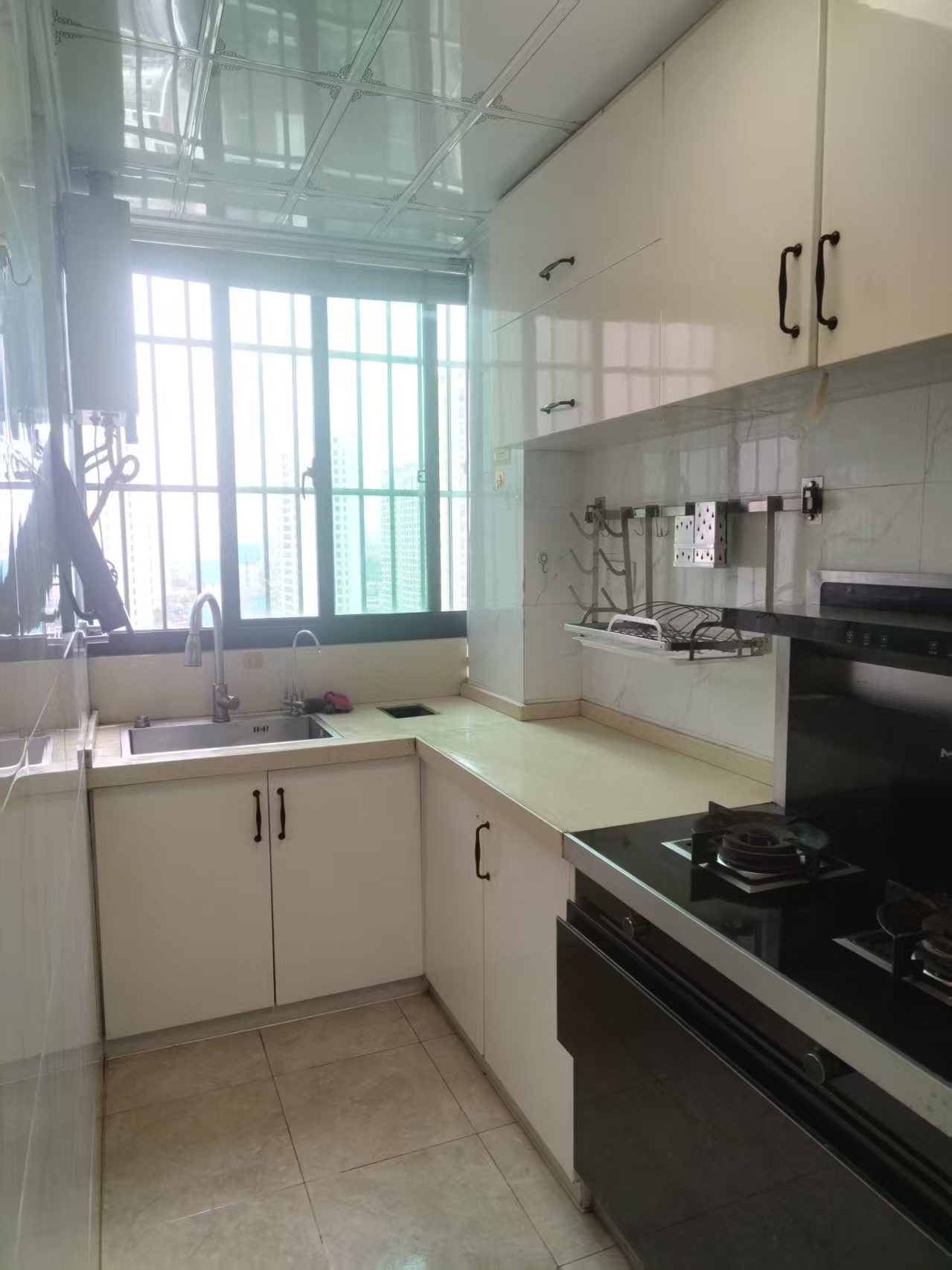 棕榈园(椰海新城3期) 2室2厅1卫 2500.0元/月 棕榈园(椰海新城3期) 2室2厅1卫 2500.0元/月室内图