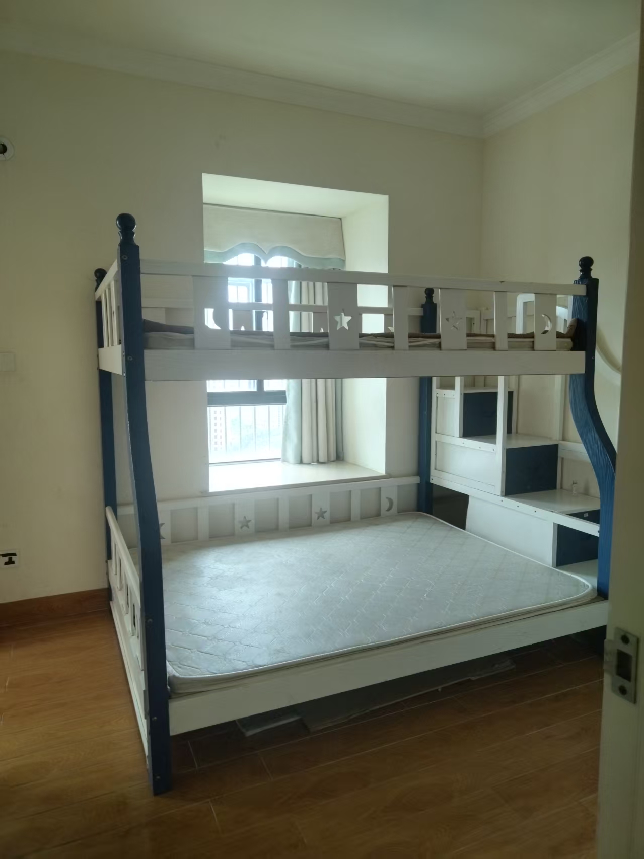 棕榈园(椰海新城3期) 2室2厅1卫 2500.0元/月 棕榈园(椰海新城3期) 2室2厅1卫 2500.0元/月室内图