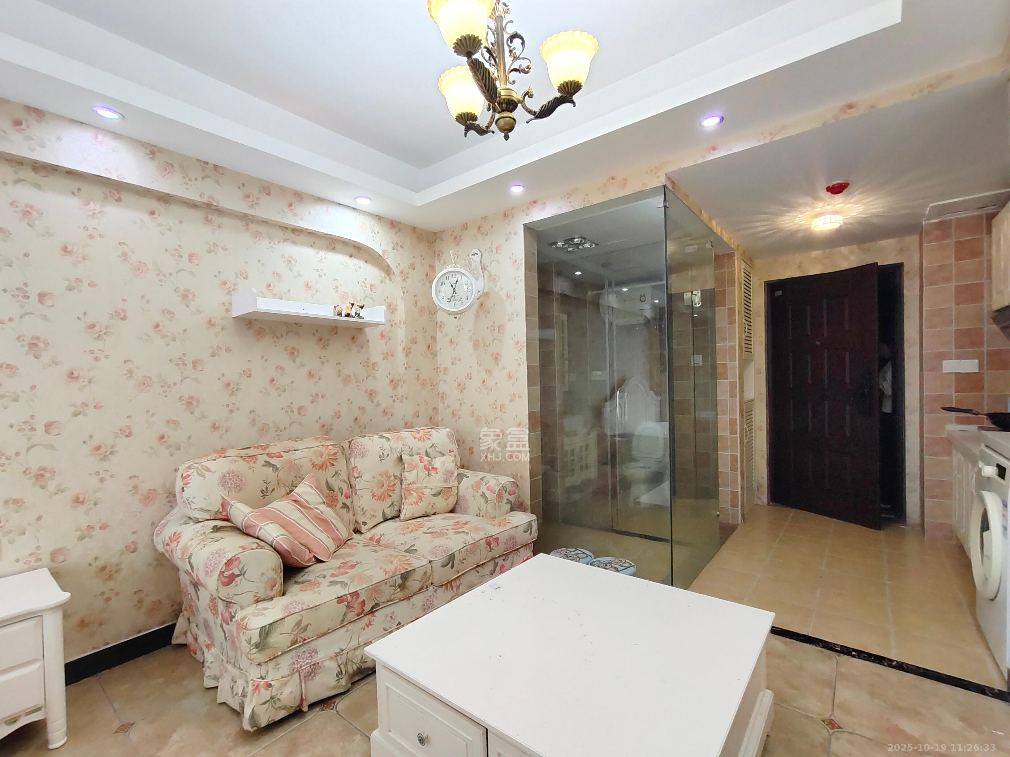 融科东南海 1室1厅1卫 1400.0元/月 融科东南海 1室1厅1卫 1400.0元/月室内图