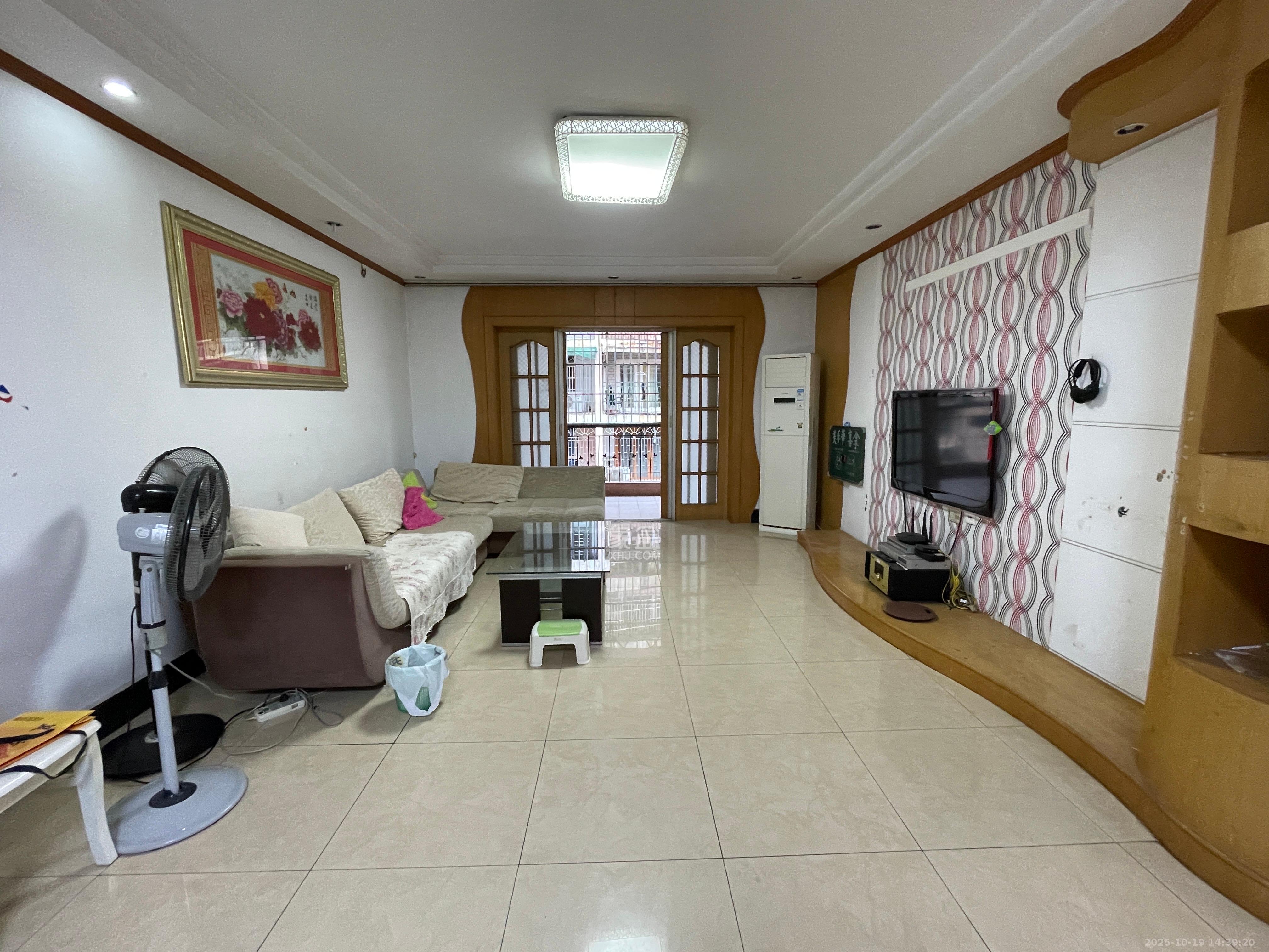 华盛花园  3室2厅2卫    2600.0元/月 华盛花园  3室2厅2卫    2600.0元/月室内图