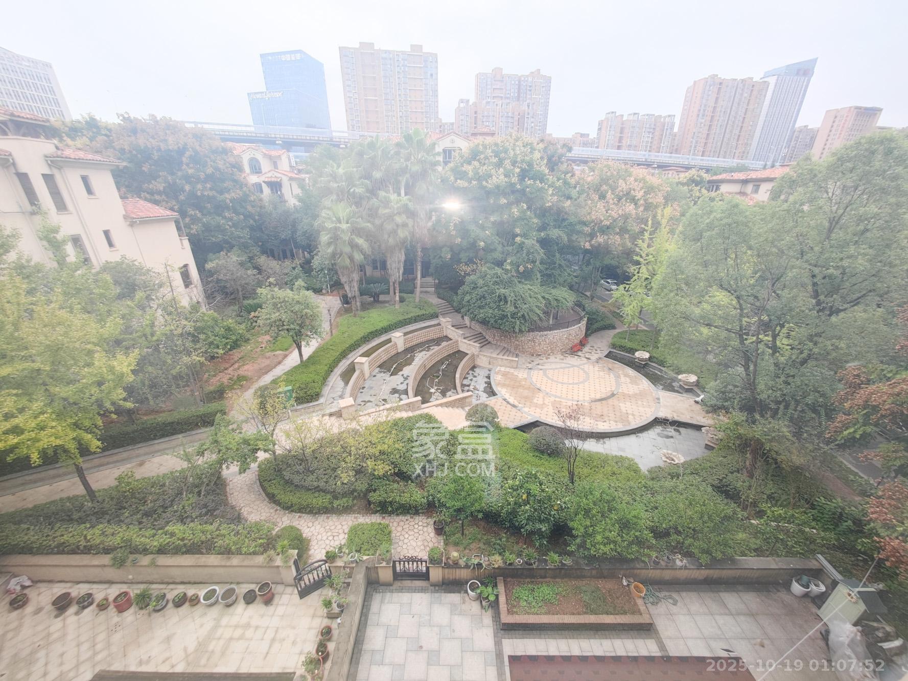 托斯卡纳洋房高层  5室2厅3卫    420.0万 托斯卡纳洋房高层  5室2厅3卫    420.0万其他