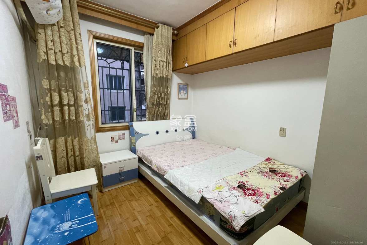 华盛花园  3室2厅2卫    2600.0元/月 华盛花园  3室2厅2卫    2600.0元/月室内图