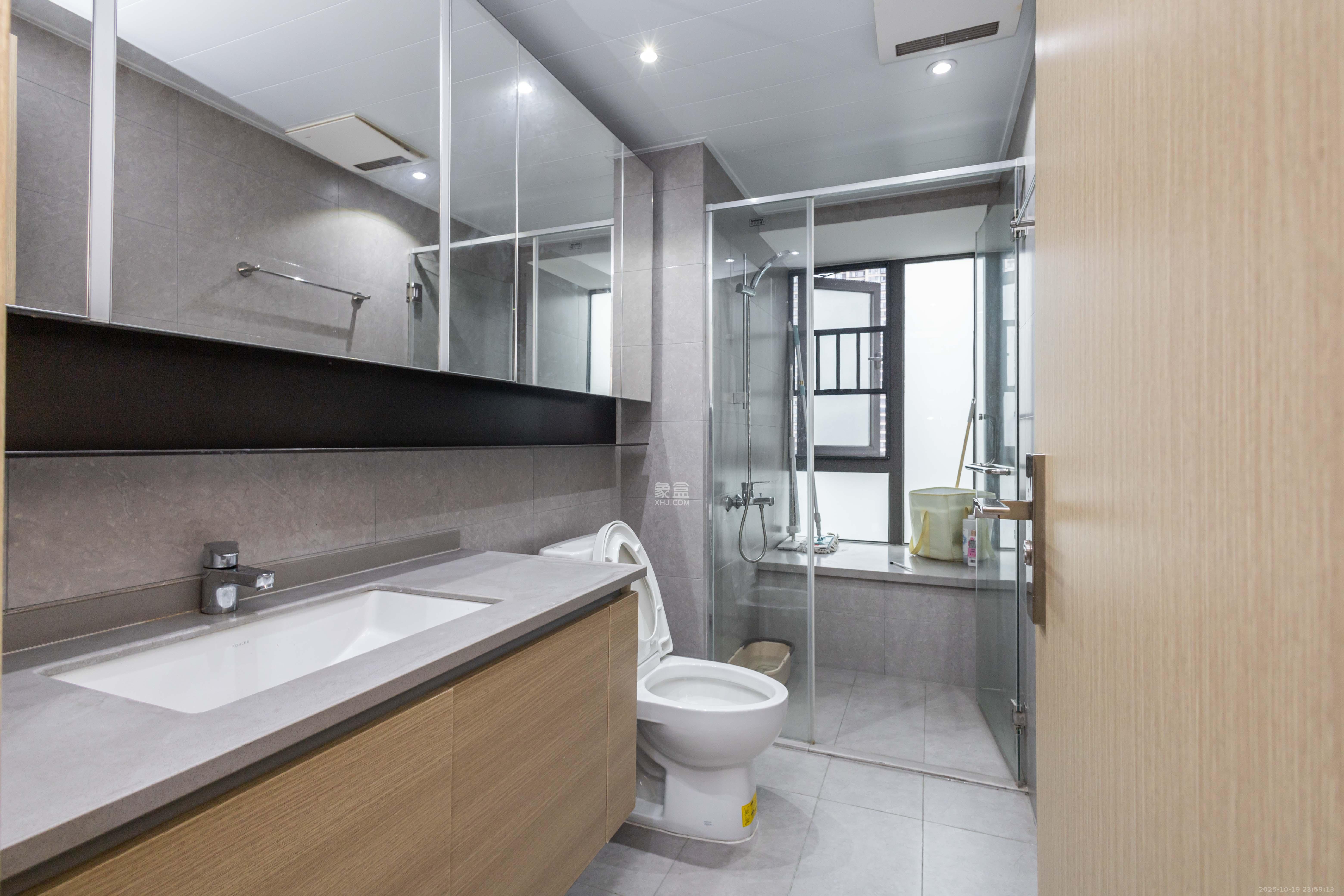 时代印记(长沙时代印记花园)  4室2厅3卫    230.0万 时代印记(长沙时代印记花园)  4室2厅3卫    230.0万卫生间