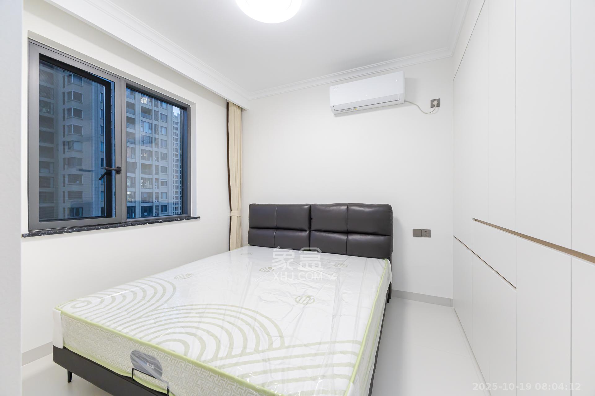 明发阅江悦府  4室2厅2卫    136.0万卧室