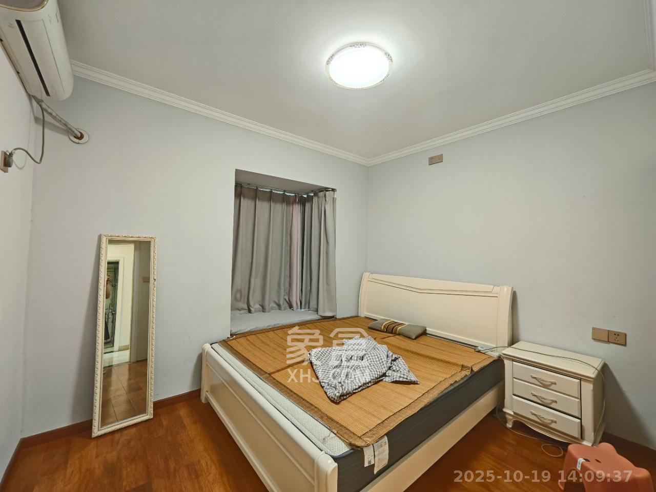 江山帝景哈佛 3室2厅1卫 2000.0元/月 江山帝景哈佛 3室2厅1卫 2000.0元/月室内图