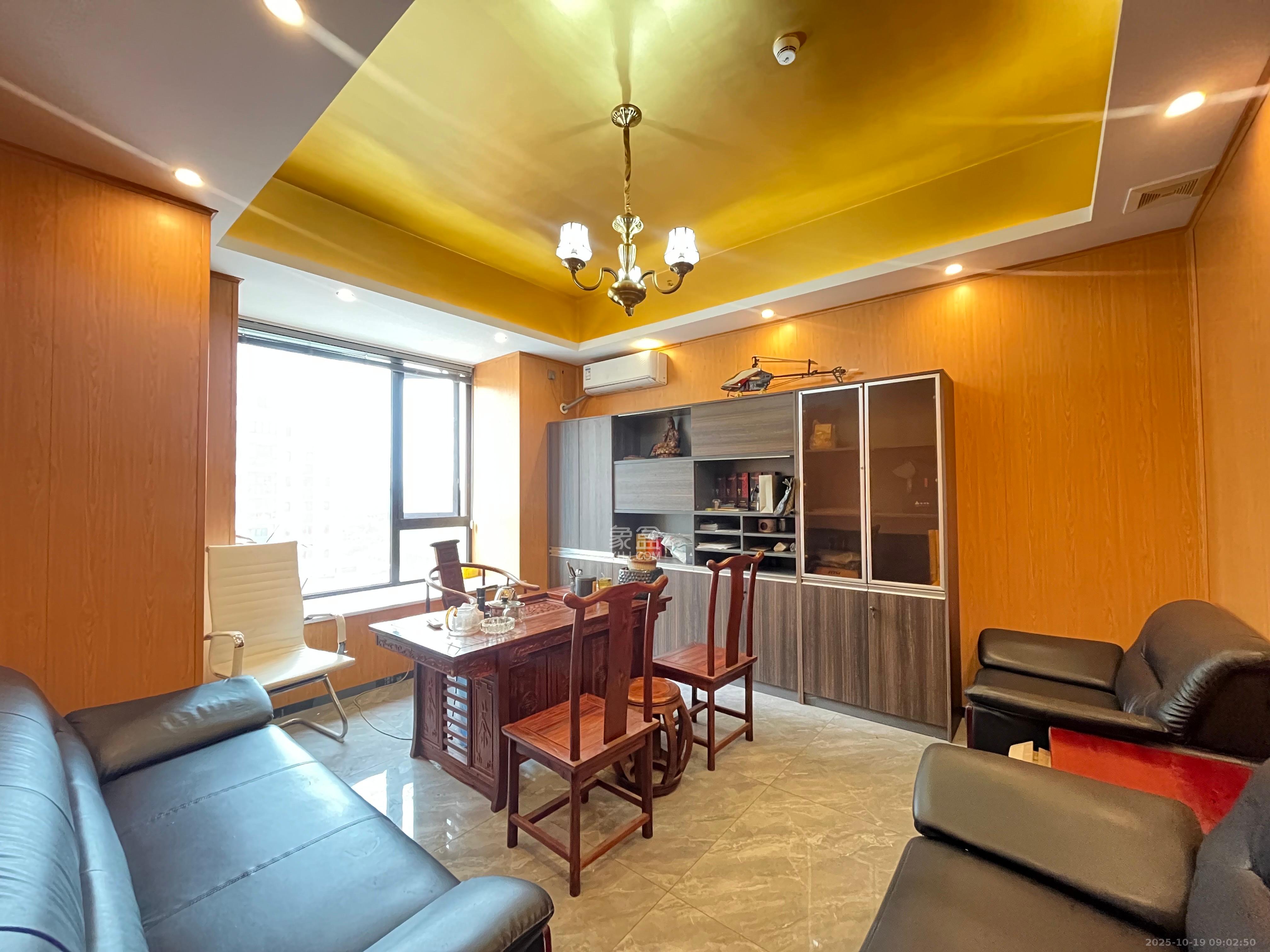 金科天悦（金科美邻汇）  5室1厅1卫    5200.0元/月室内图