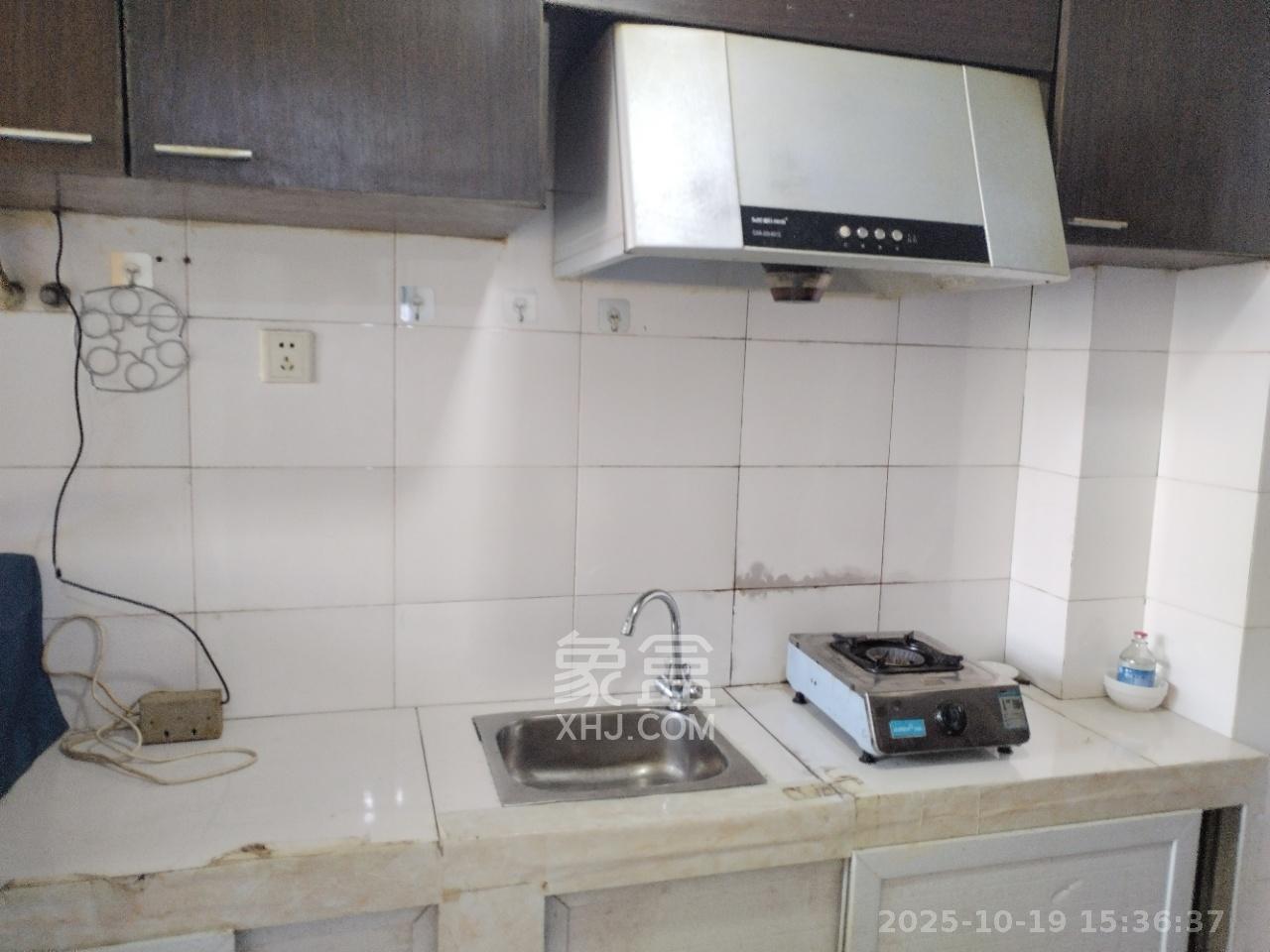 他城(天鸿时代公寓) 1室1厅1卫 1300.0元/月 他城(天鸿时代公寓) 1室1厅1卫 1300.0元/月室内图