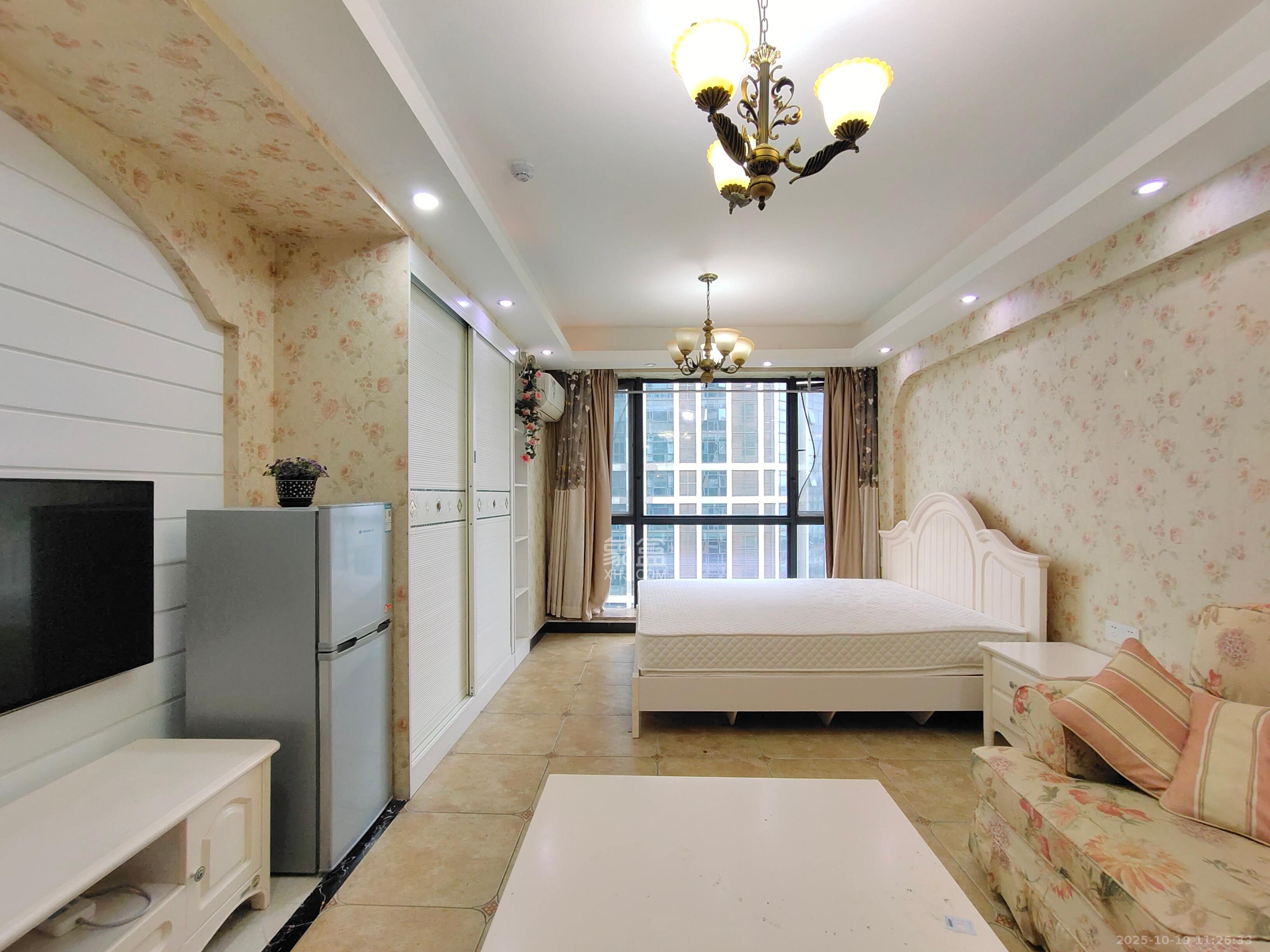 融科东南海 1室1厅1卫 1400.0元/月 融科东南海 1室1厅1卫 1400.0元/月室内图