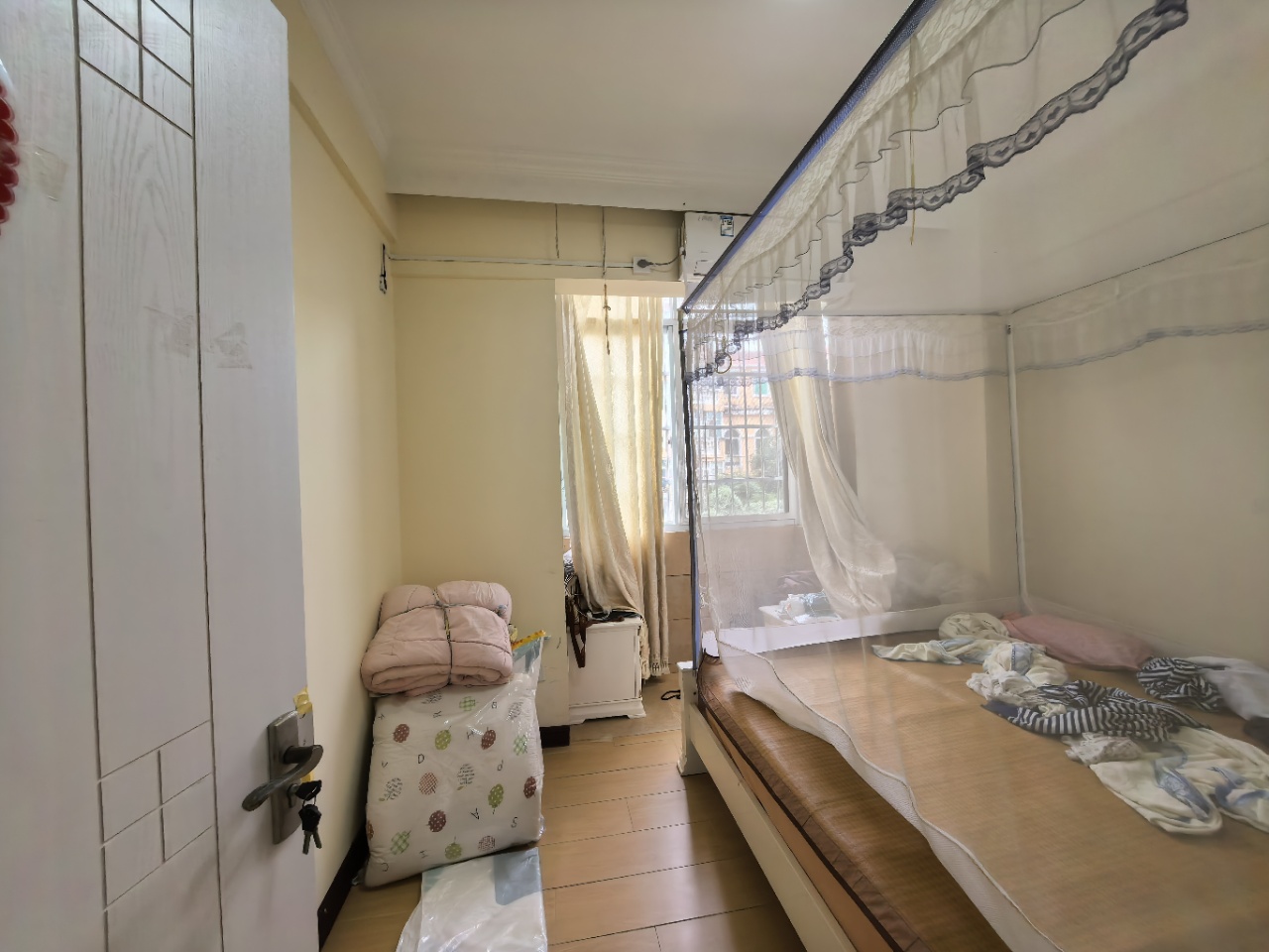 全景花园  3室2厅2卫    168.0万 全景花园  3室2厅2卫    168.0万室内图