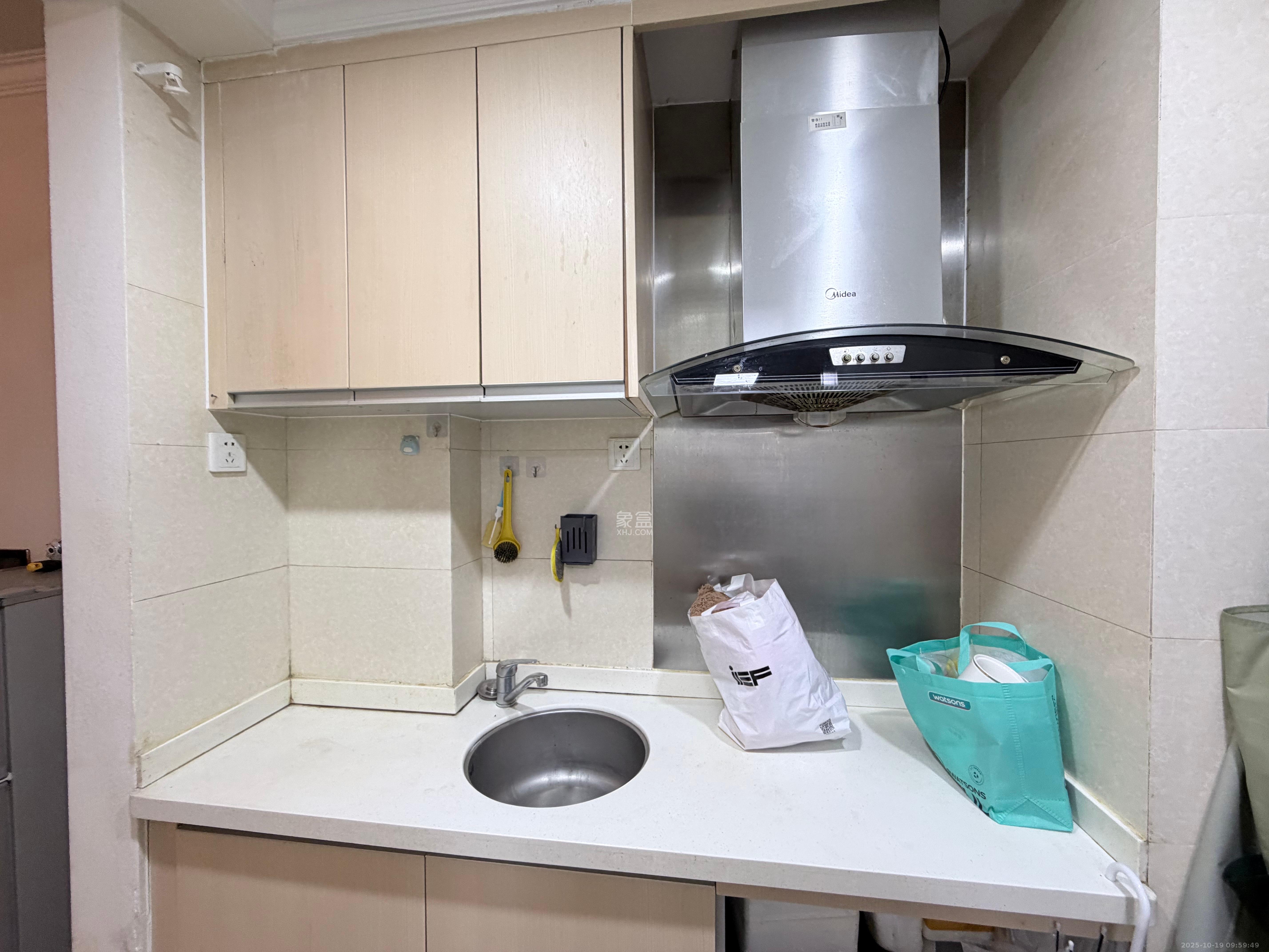 兰亭优壳(隽峰苑) 1室1厅1卫 1300.0元/月 兰亭优壳(隽峰苑) 1室1厅1卫 1300.0元/月室内图