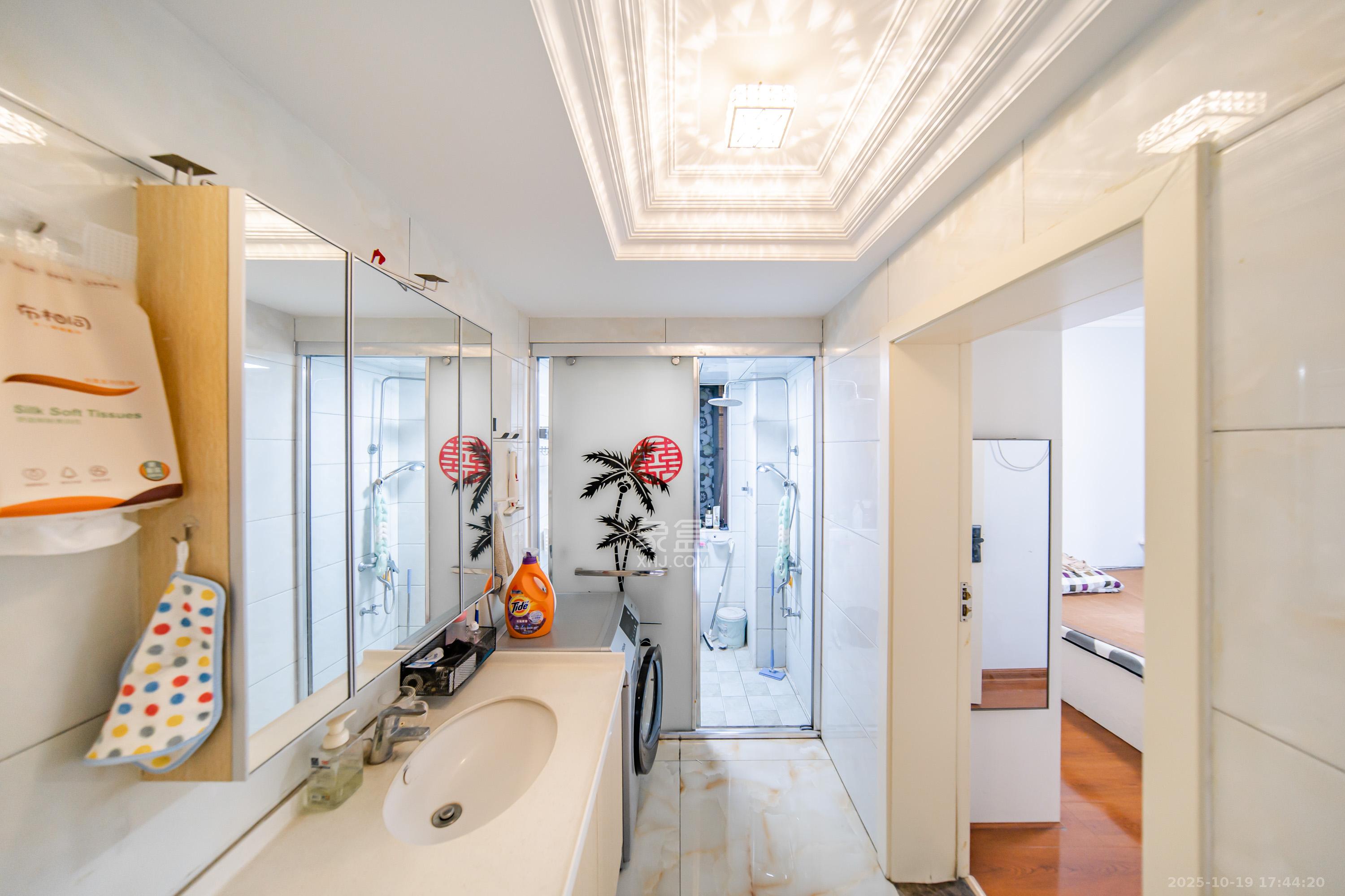 兰亭湾畔  3室2厅2卫    119.0万卫生间