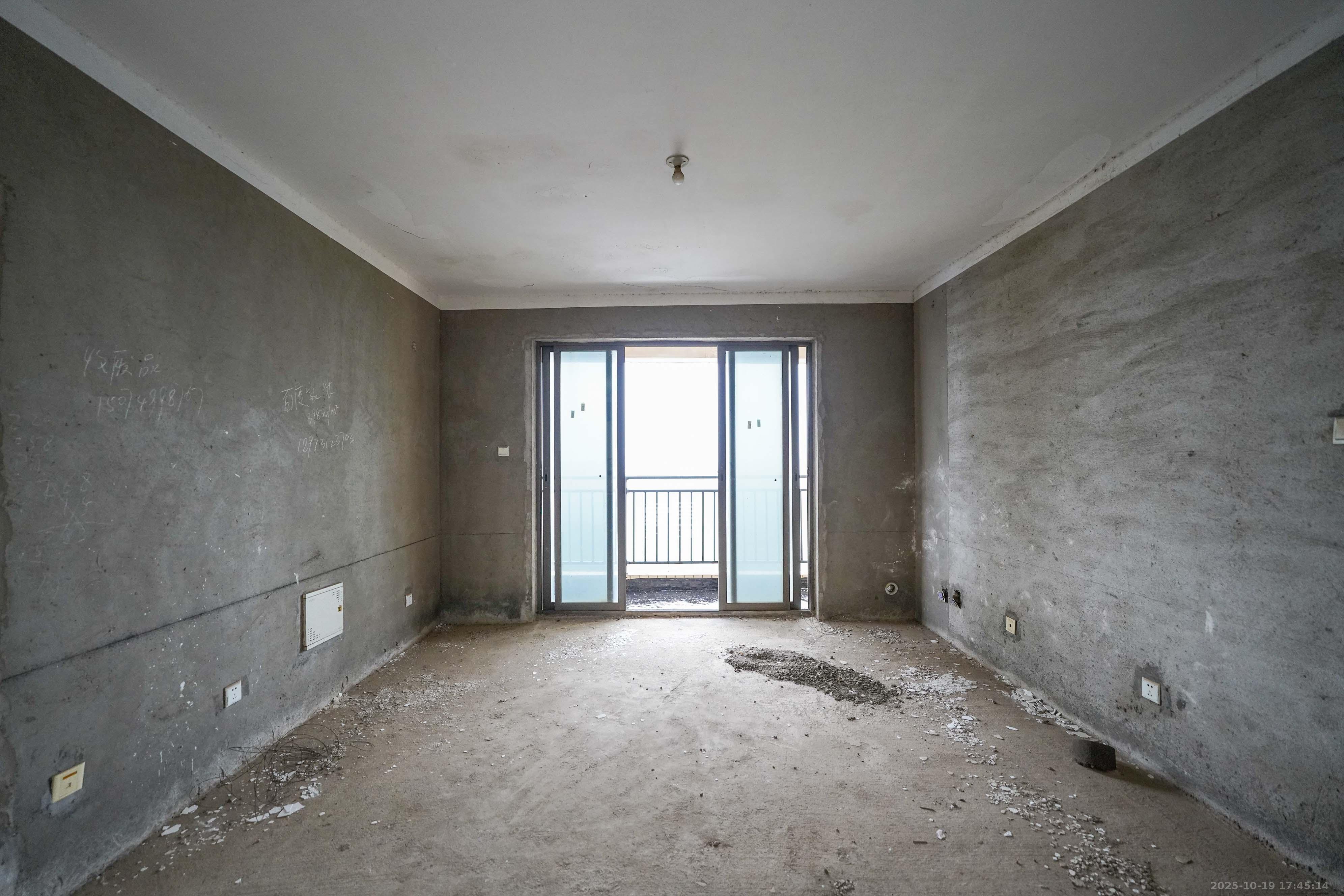 幸福庄园  4室2厅2卫    75.0万 幸福庄园  4室2厅2卫    75.0万